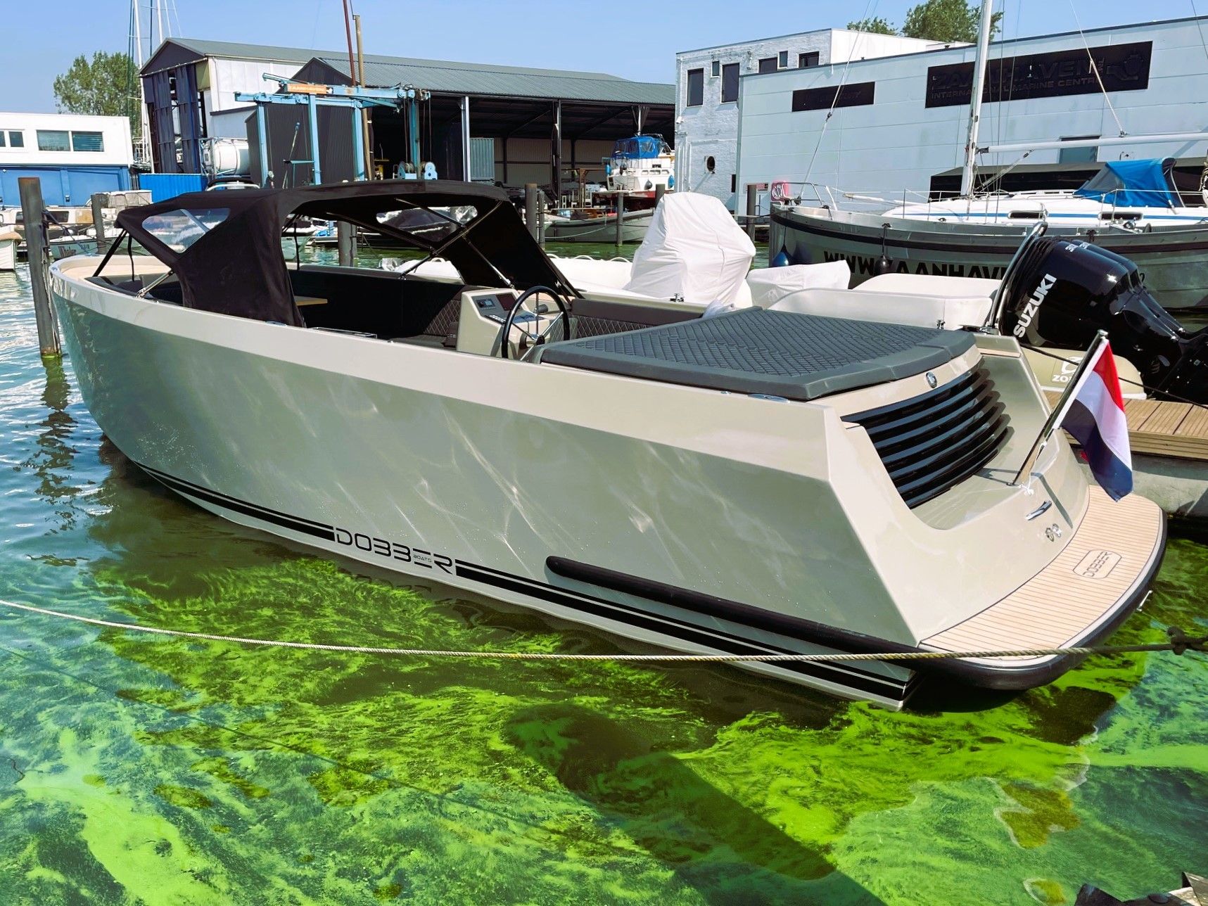 DOBBER 750 Tender — foto 9 van 14