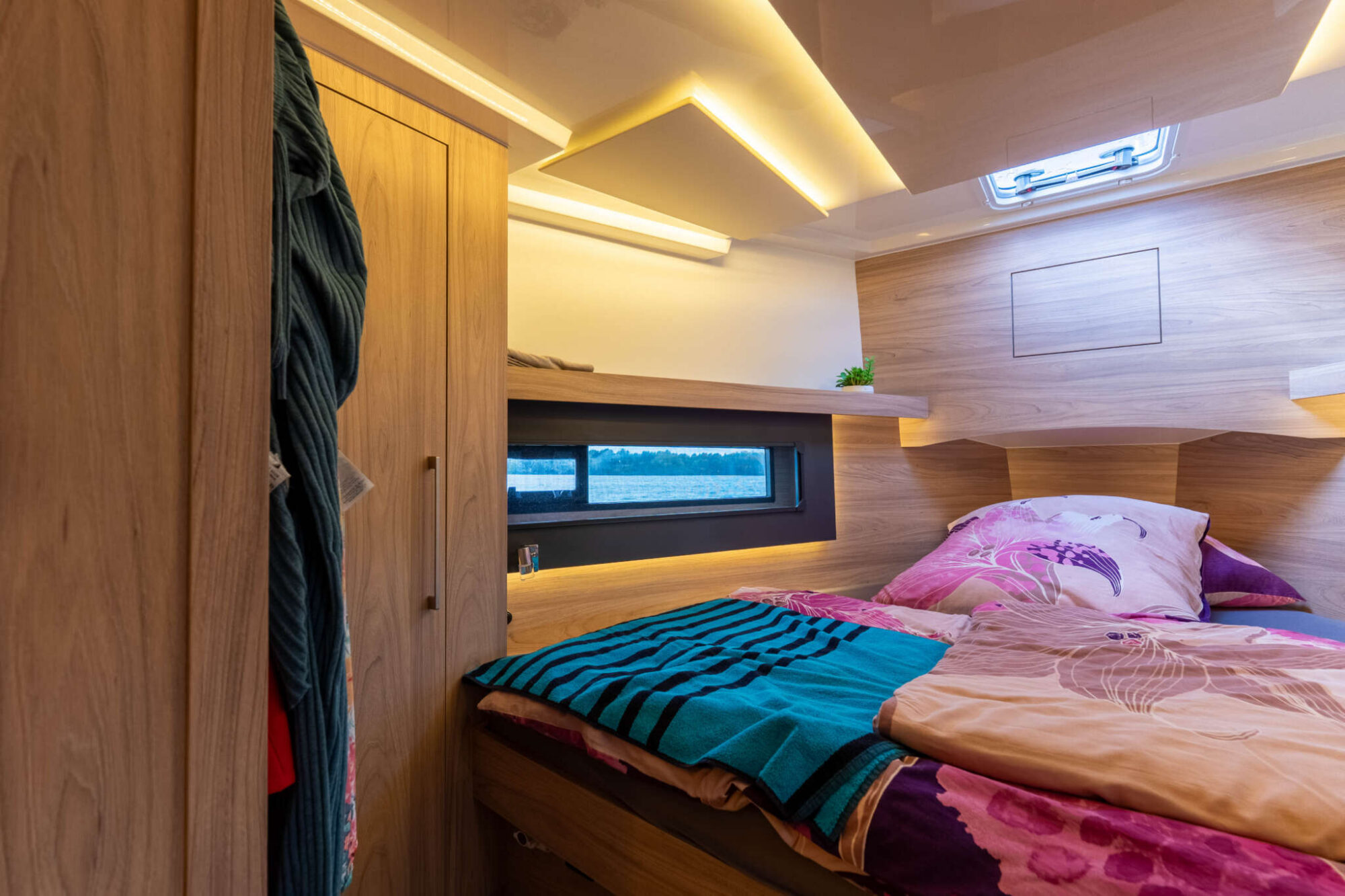 Cobra Yachts Futura 40 Grand Horizon — foto 26 van 55