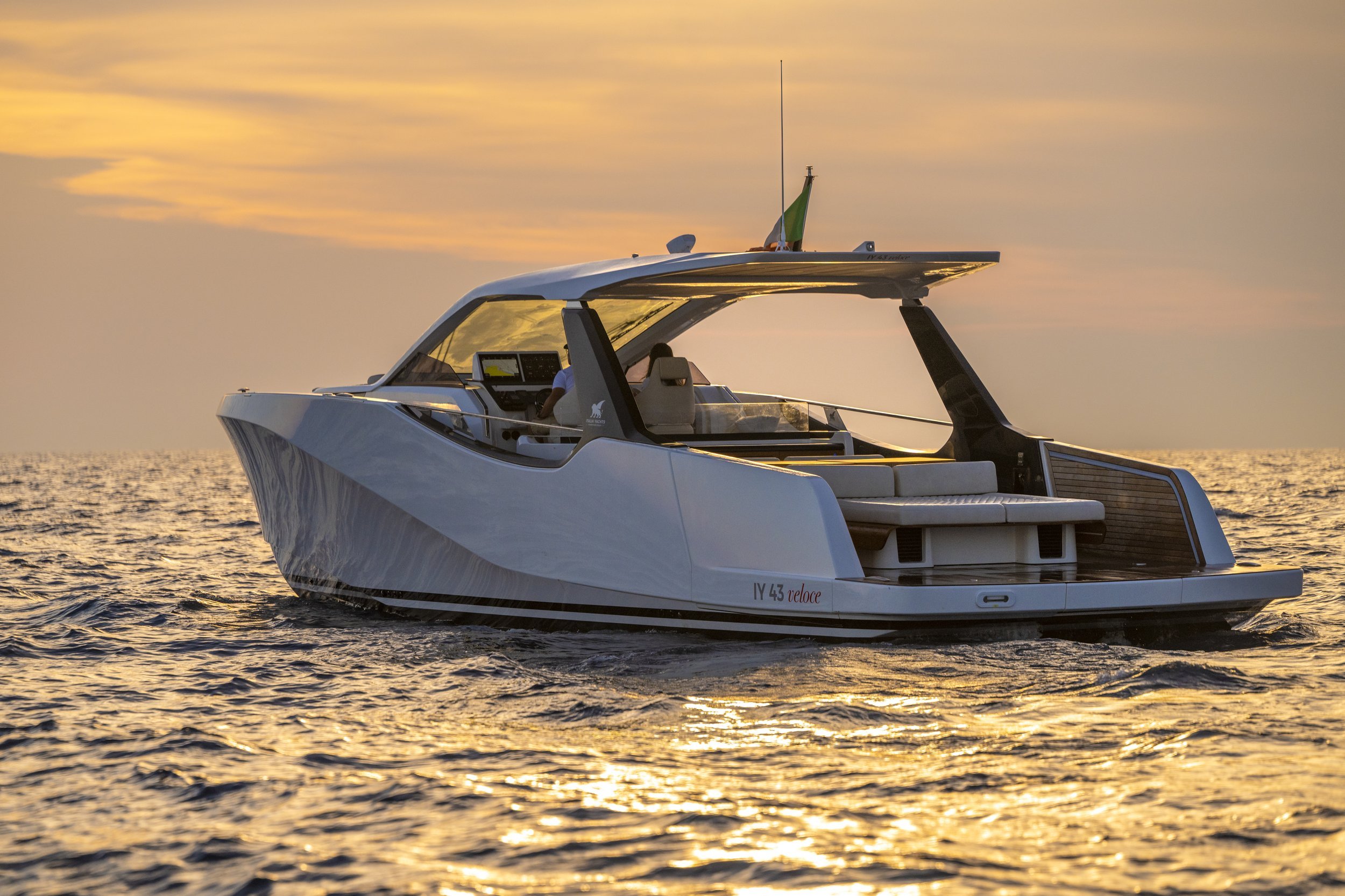 Italia Yachts IY43 More2Sea — foto 8 van 12