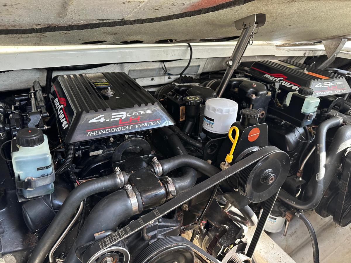 Formula F-280 SS Cuddy cabin — foto 19 van 27