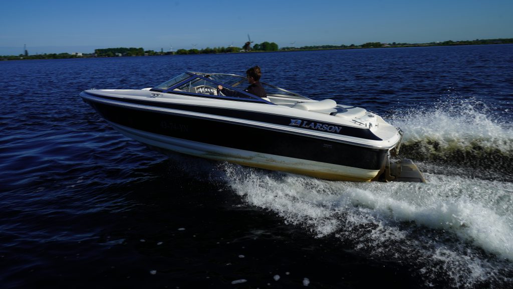Larson 186 speedboot met Volvo Penta 135pk — foto 14 van 16