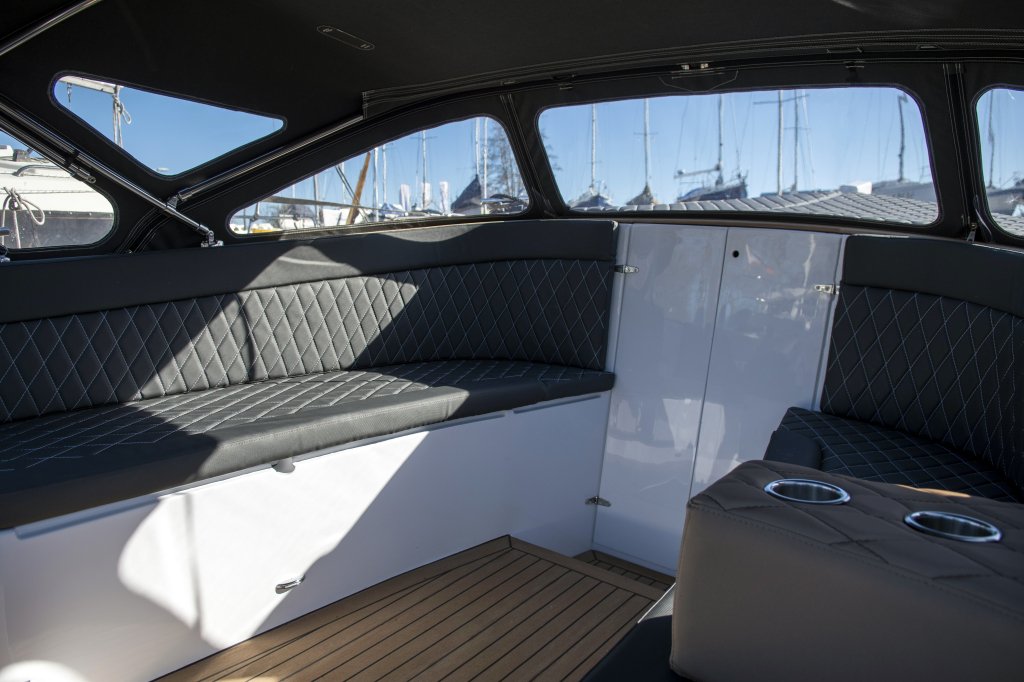 Waterspoor 717 Outboard | Luxe tender | Vanaf €45.950,- — foto 15 van 16
