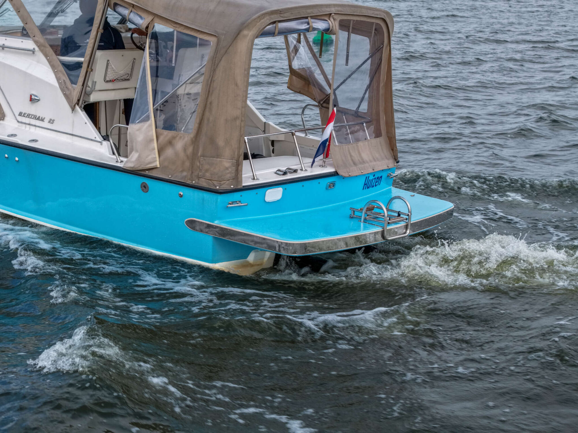 Bertram 25 Express Cruiser — foto 24 van 28