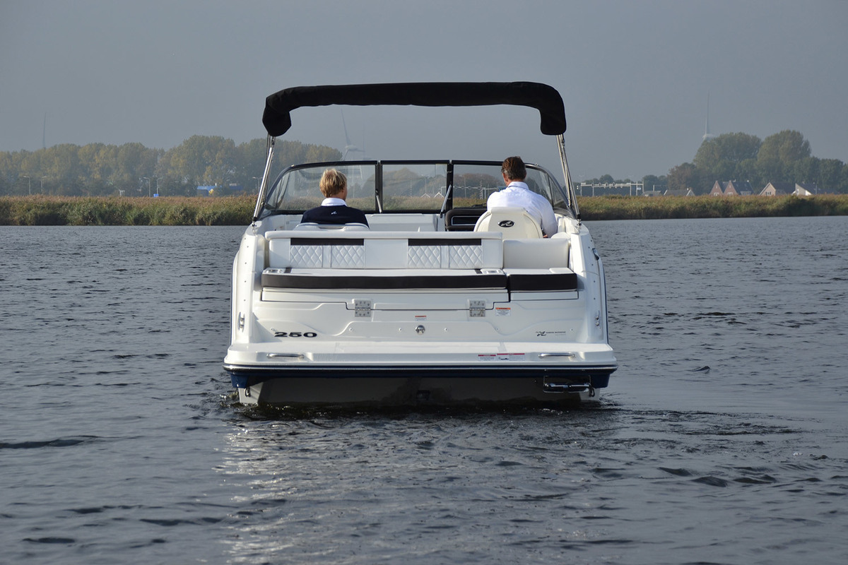 Sea Ray Sun Sport 250 — foto 23 van 73