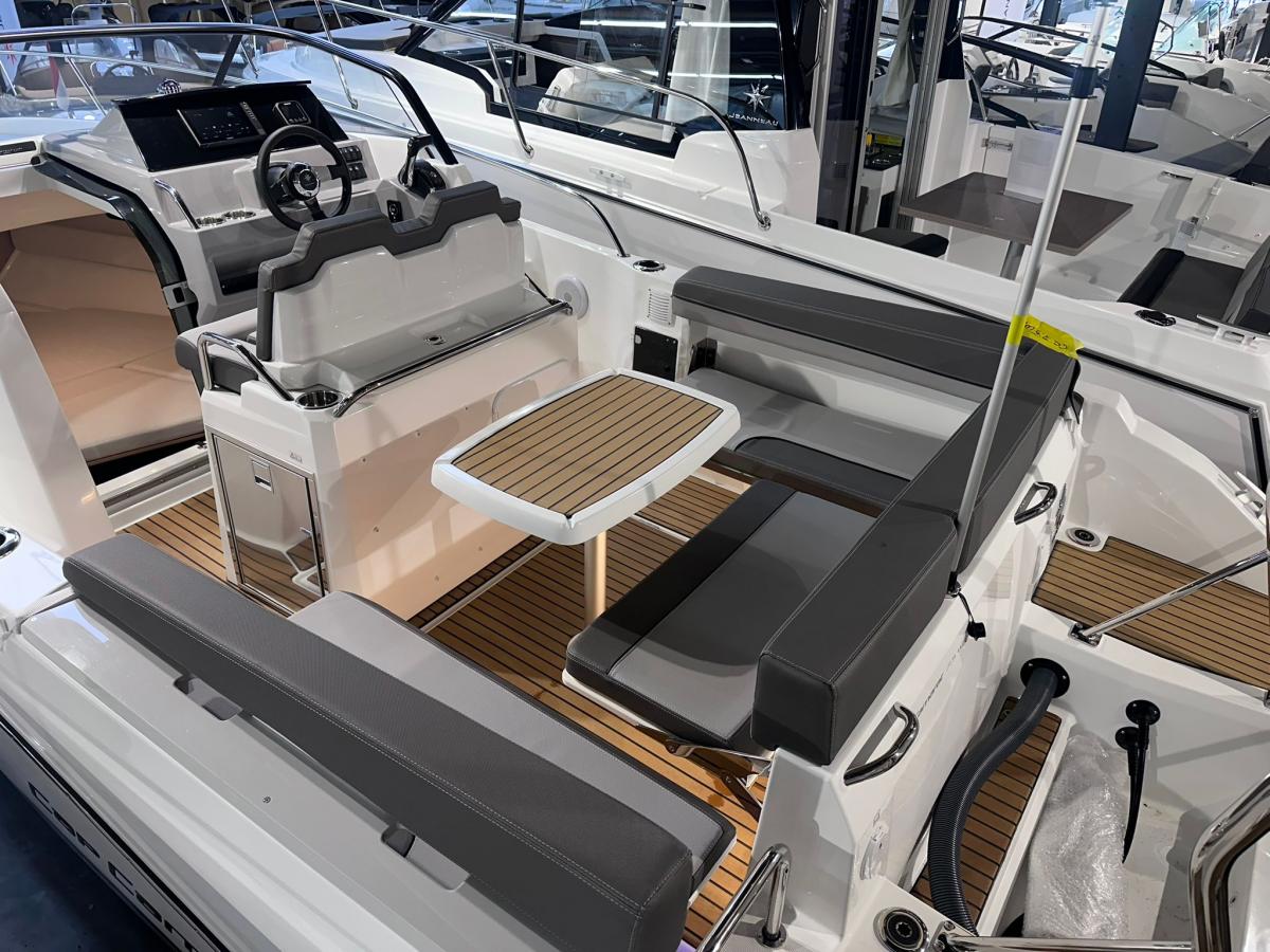 Jeanneau Cap Camarat 7.5 WA Serie 3 — foto 3 van 16