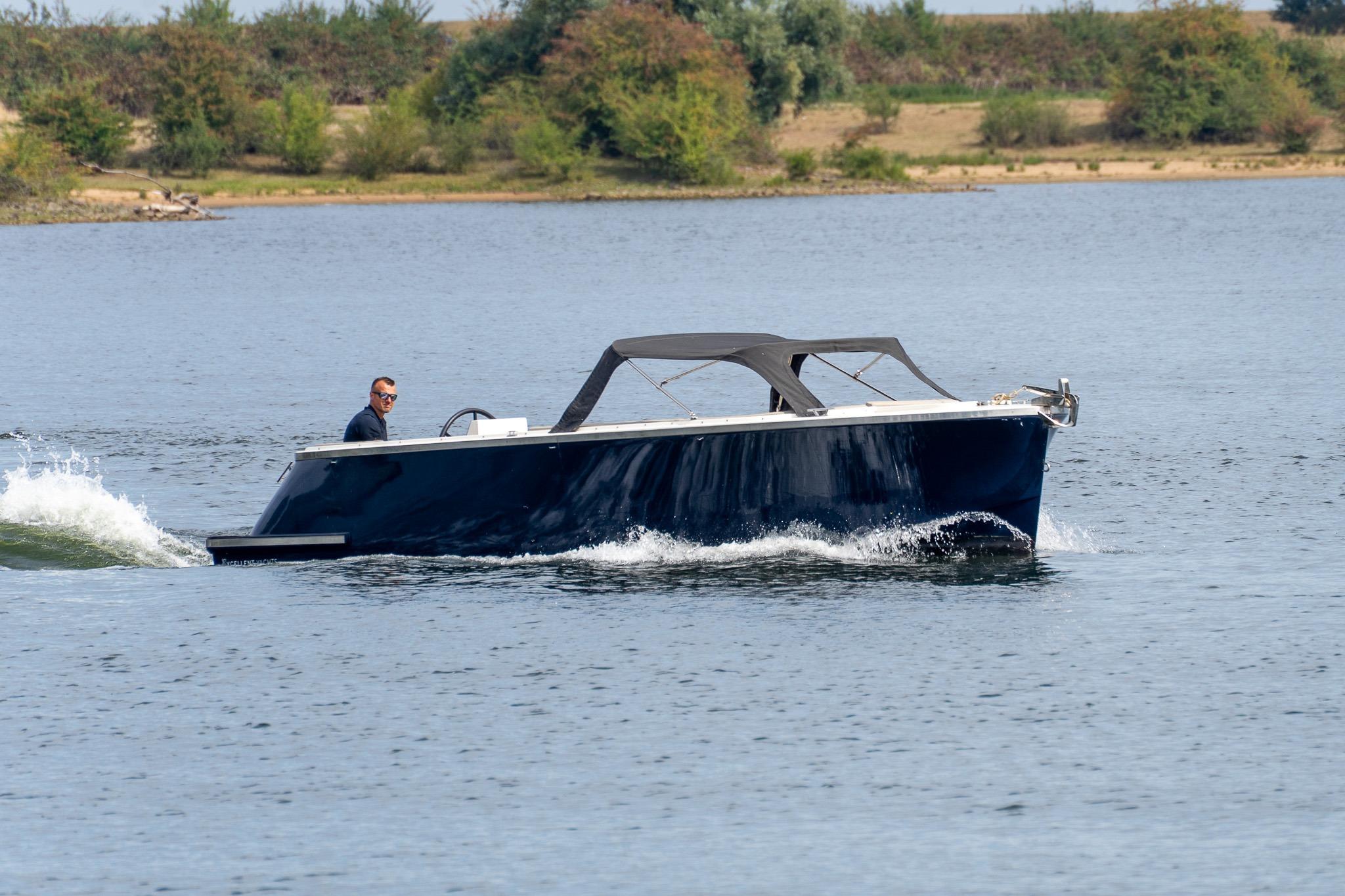 Tender Excellent 750 — foto 3 van 13