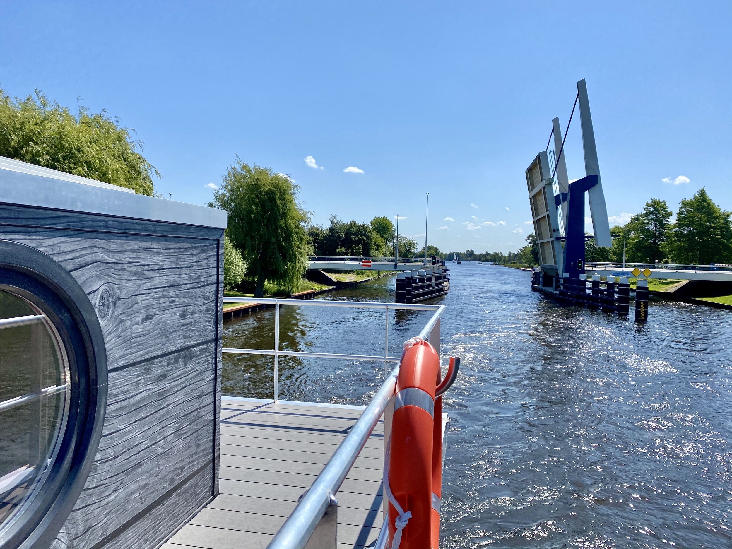 VaarAppartement 'Black Pearl' Houseboat - Panoramahut — foto 25 van 42
