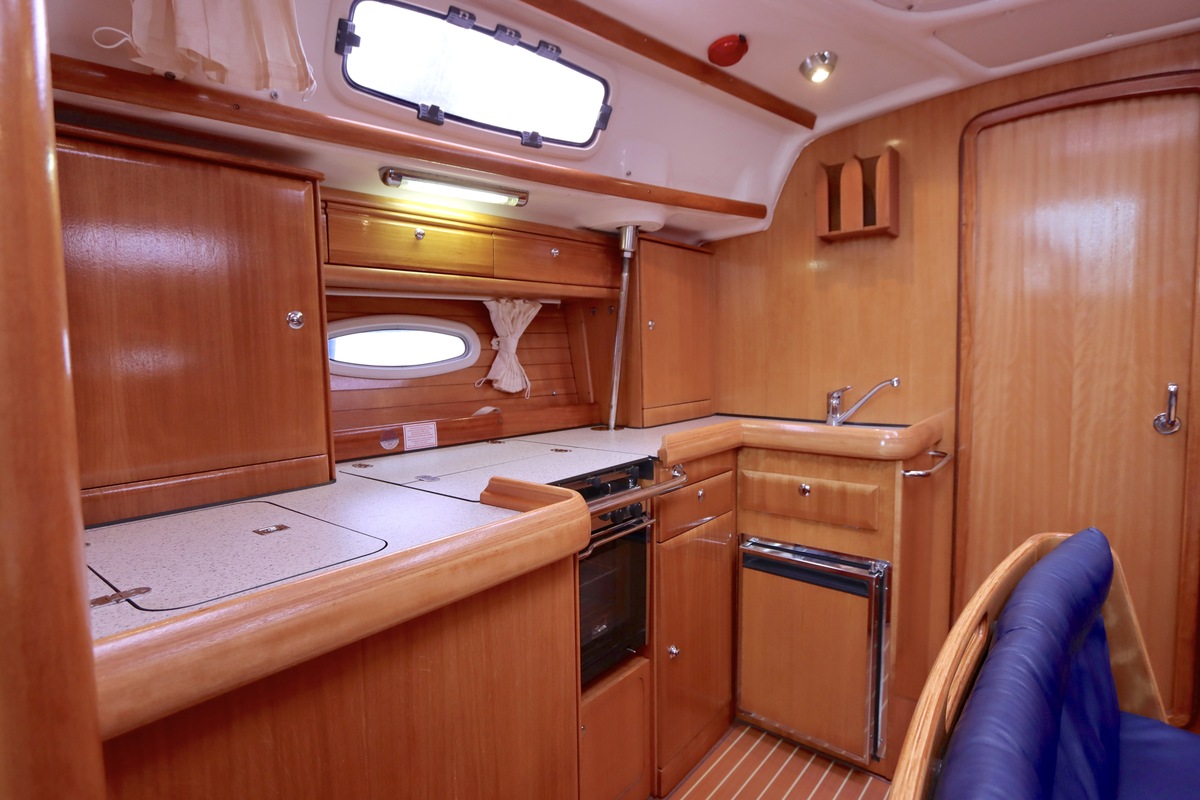 Bavaria 42-3 Cruiser — foto 12 van 86