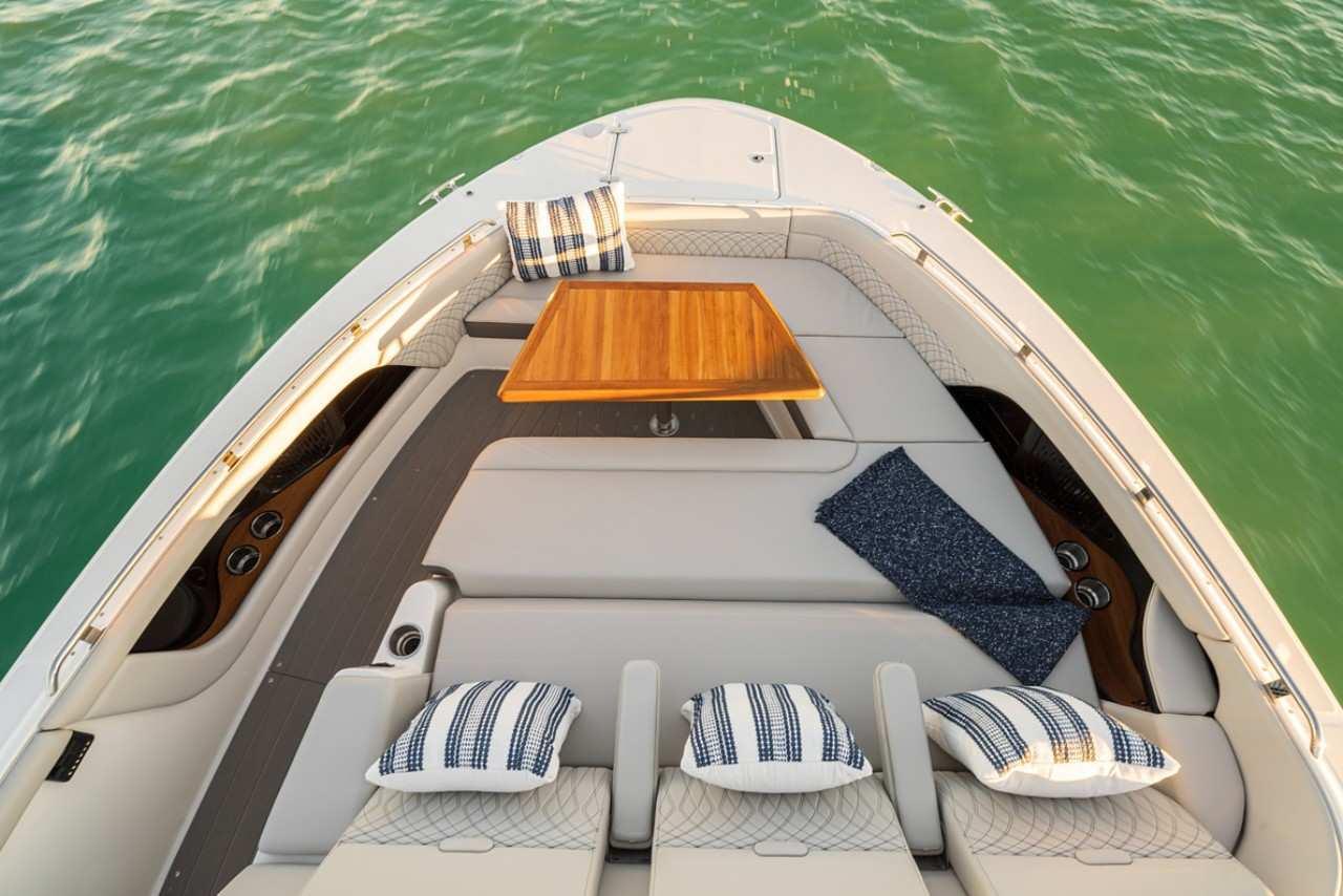 Sea Ray Sundancer 370 — foto 9 van 11