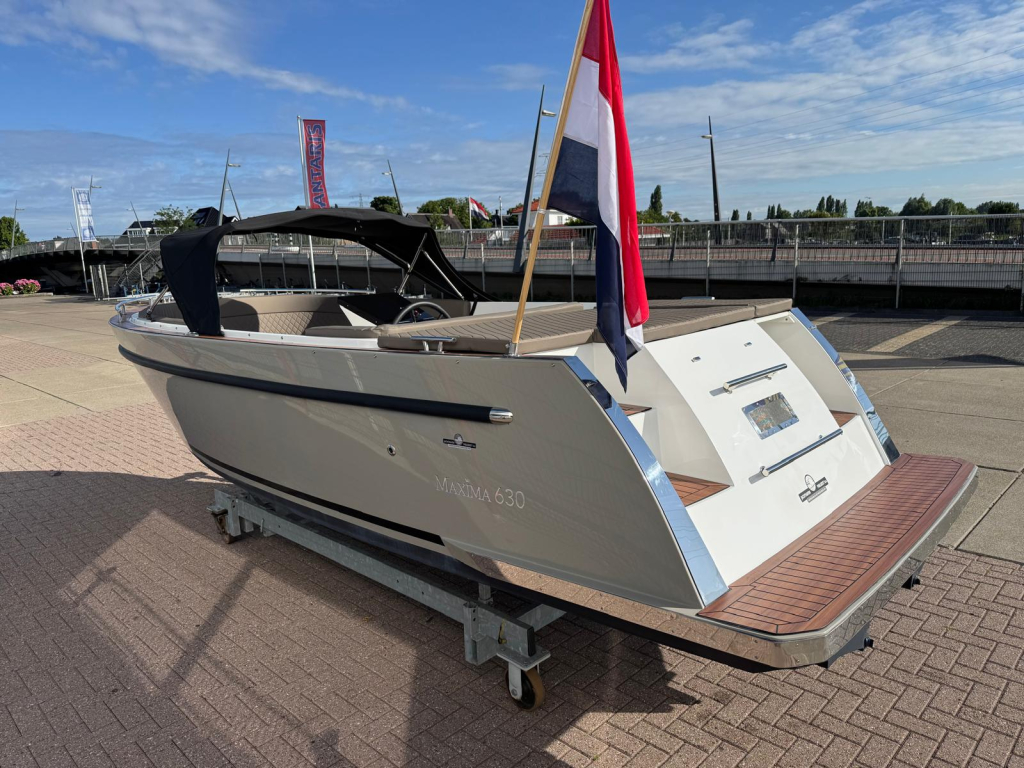 Maxima 630 - Vernieuwd model met Honda 30 pk en vast roer — foto 5 van 26