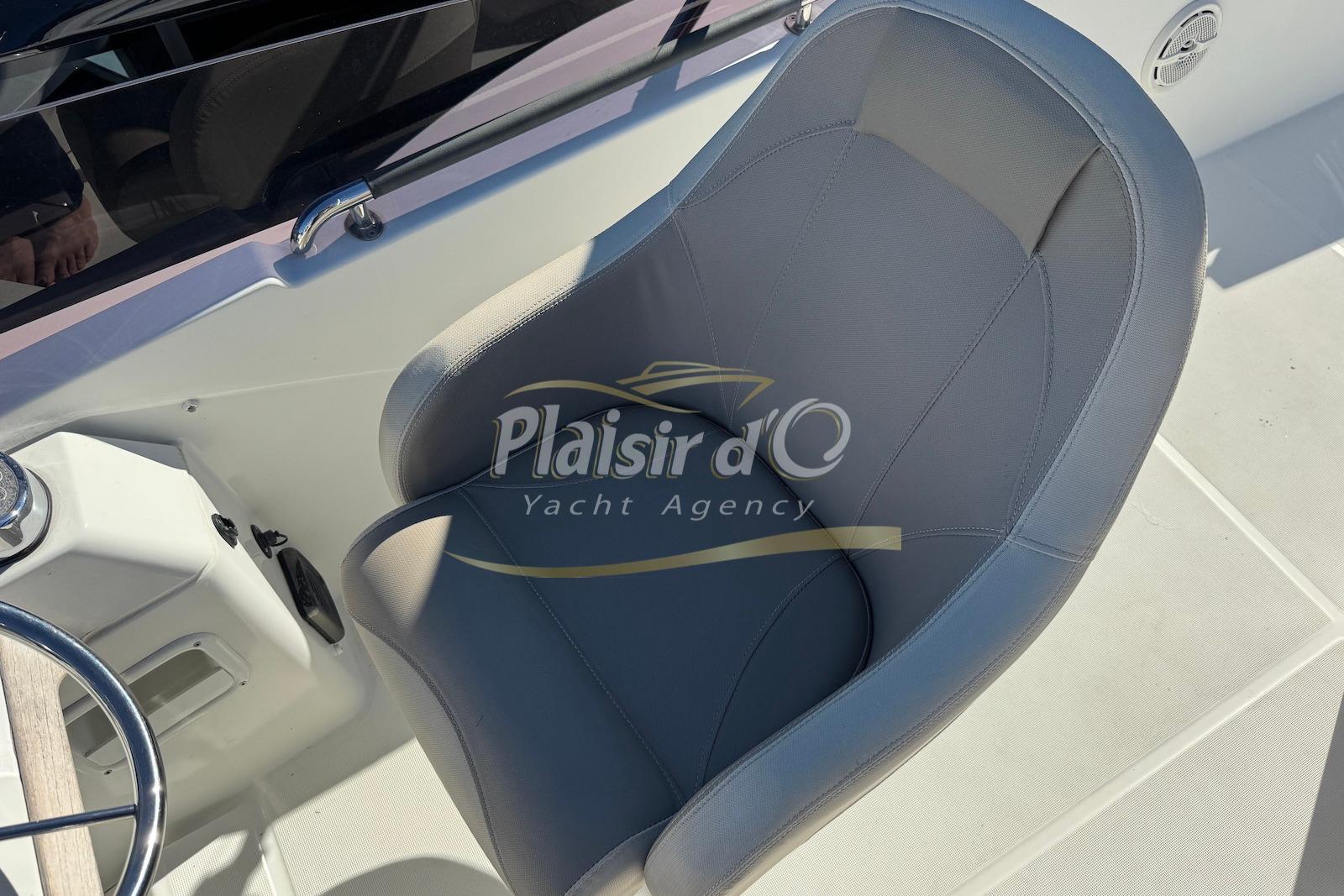 Beneteau Swift Trawler 35 — foto 8 van 57