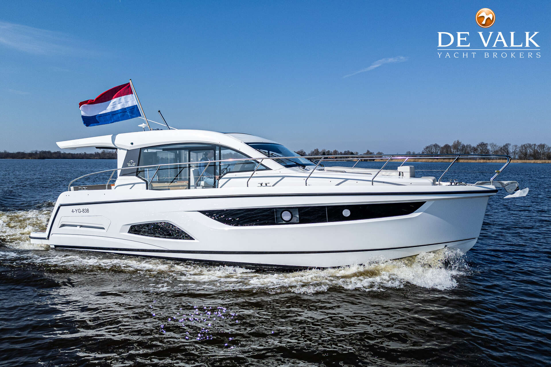 Sealine C390