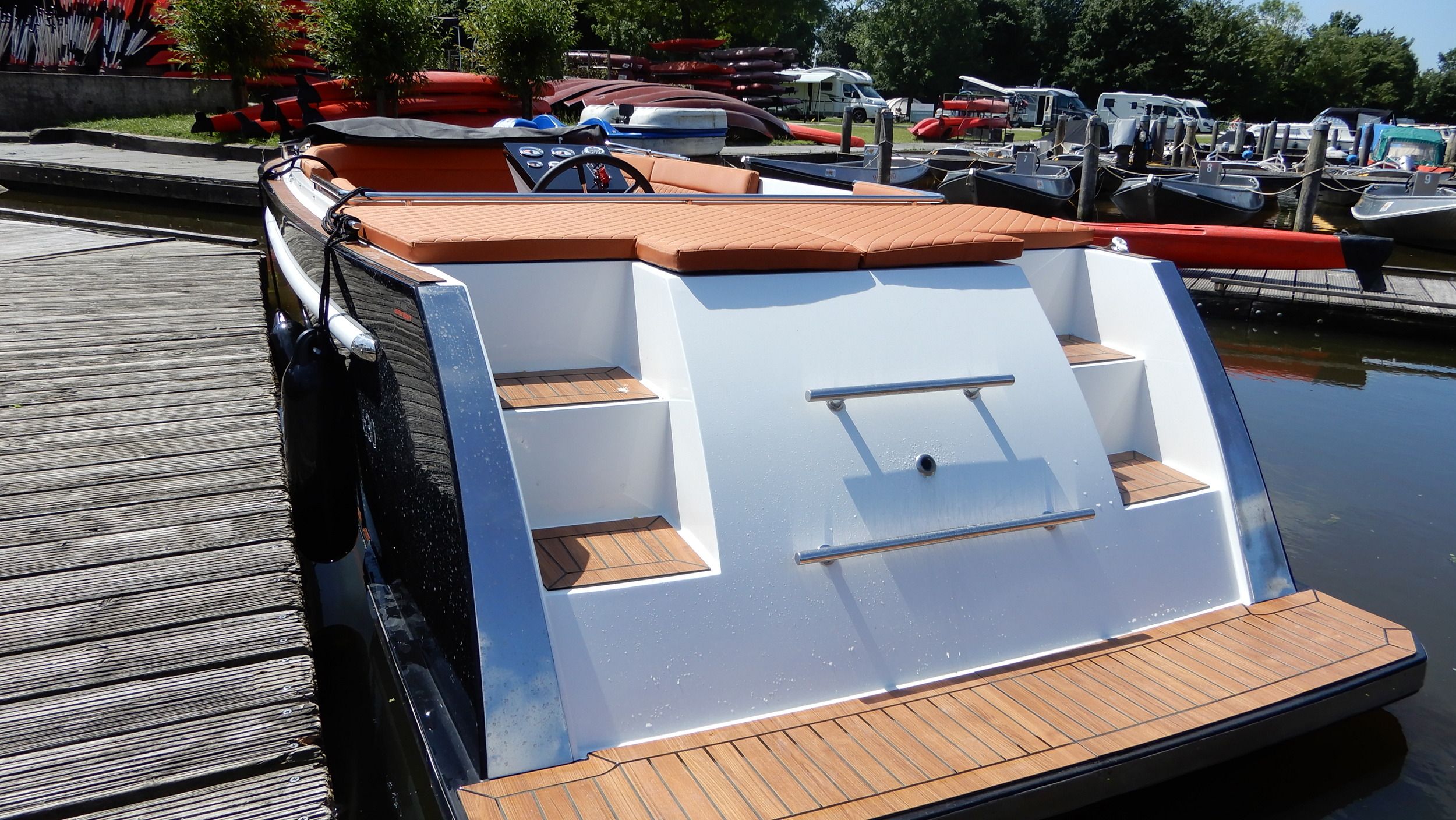 Maxima 630 tender — foto 8 van 9