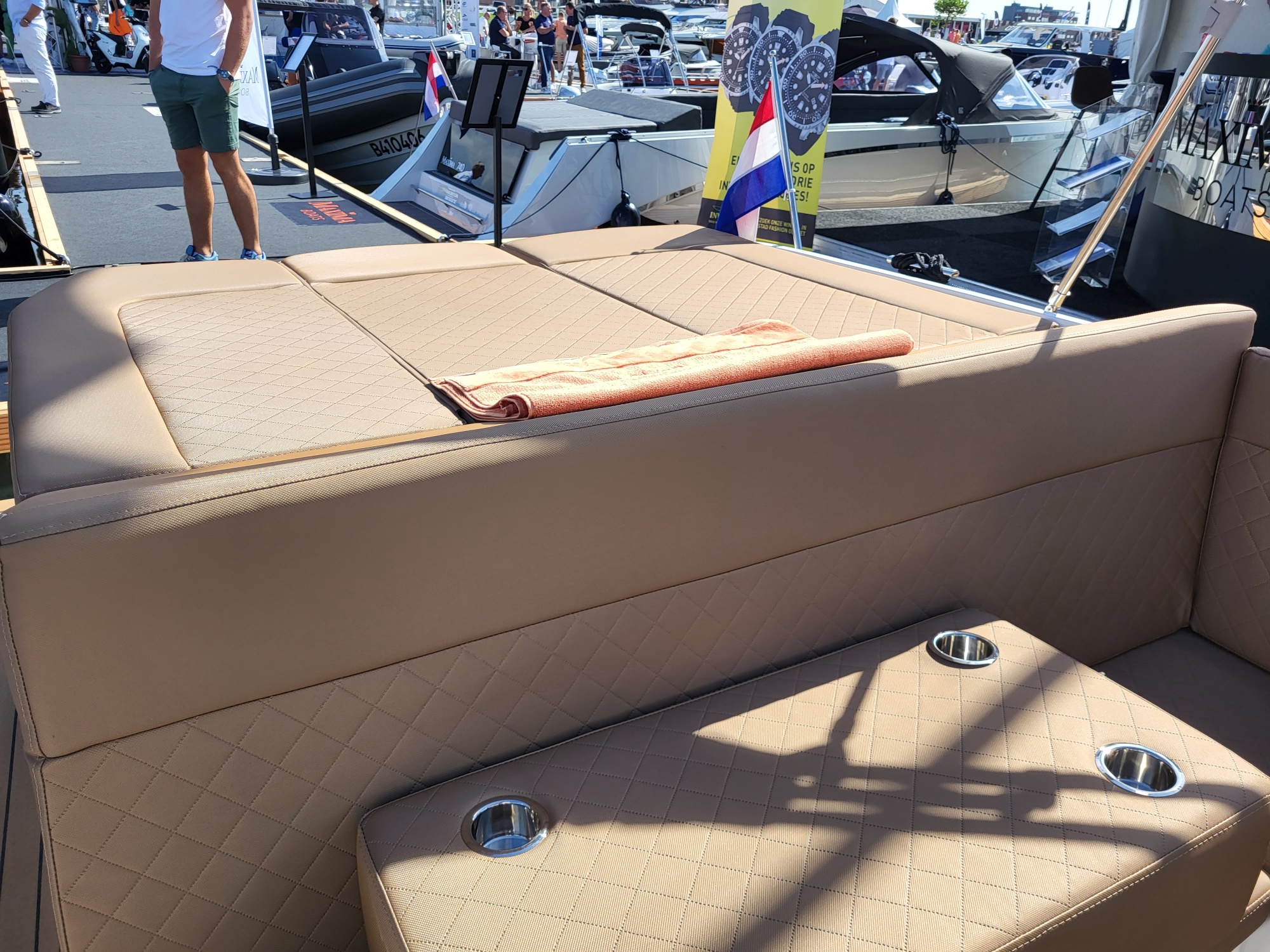 Maxima 840 Tender — foto 3 van 11