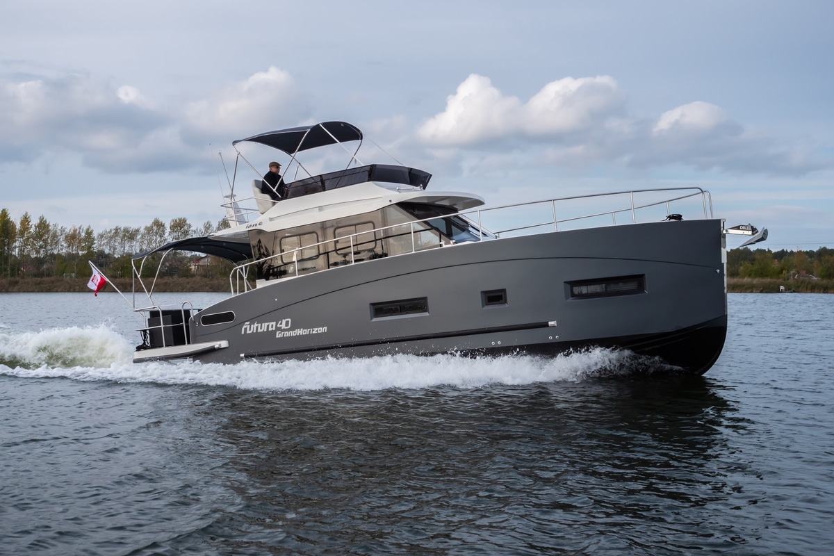 Model Cobra Yachts Futura 40 Grand Horizon — foto 9 van 12