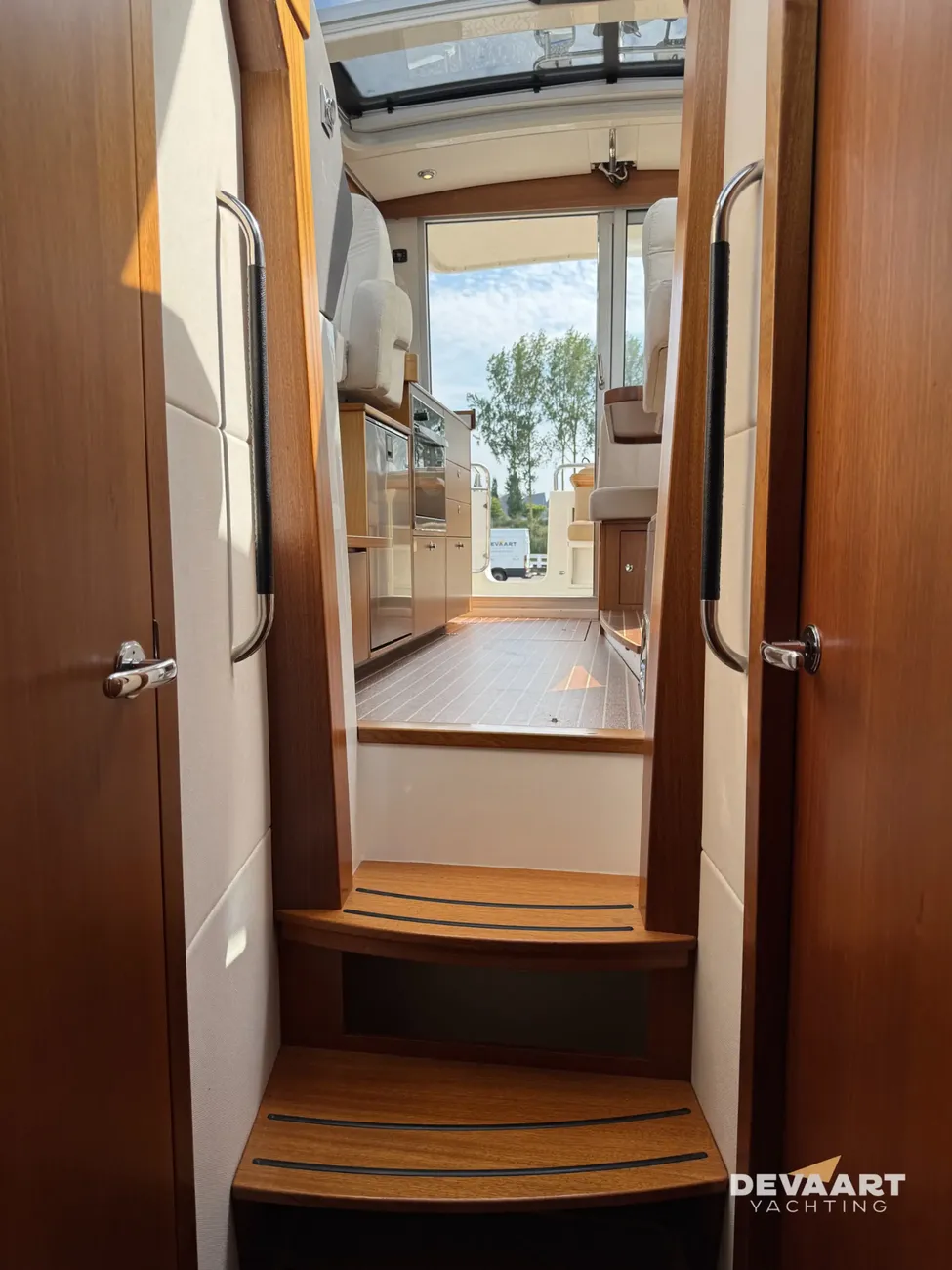 Nimbus 365 Coupe — foto 13 van 21