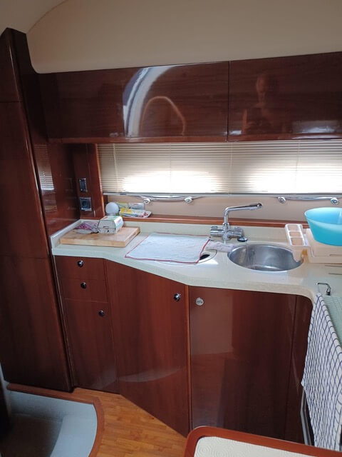 Princess V45 - BluYachting — foto 9 van 12