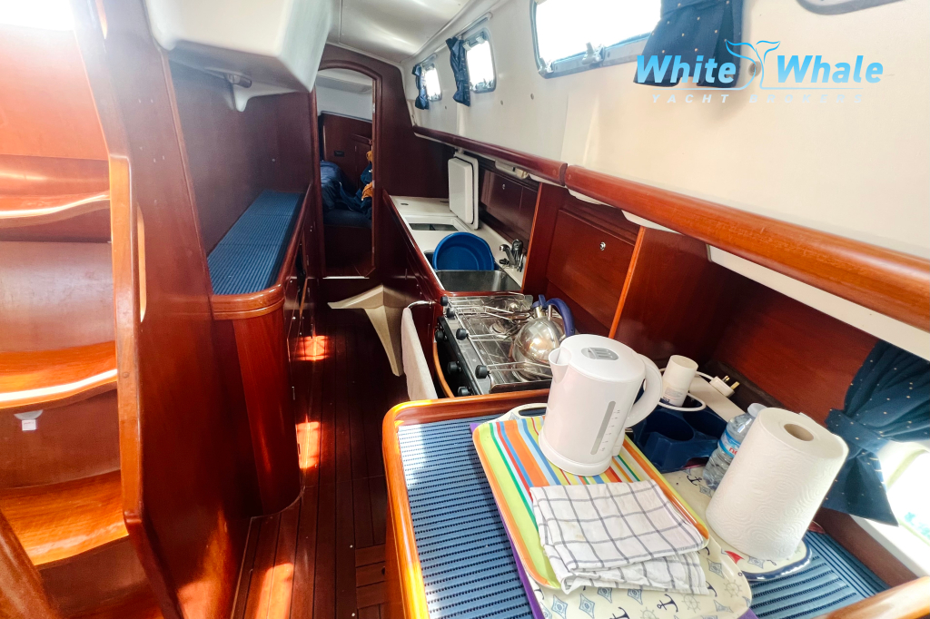 Beneteau Oceanis 42 CC — foto 24 van 45