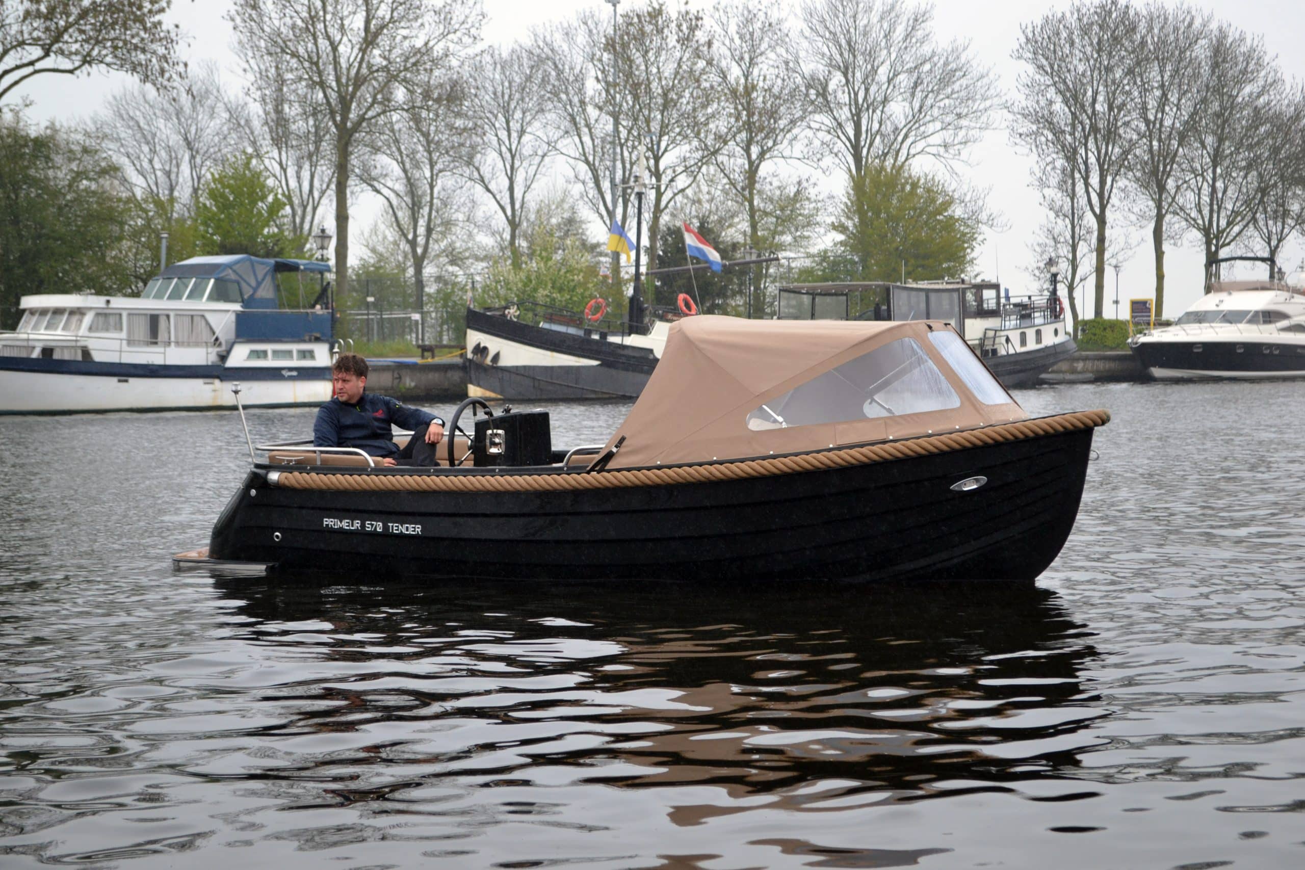 Primeur 570 Tender — foto 1 van 11