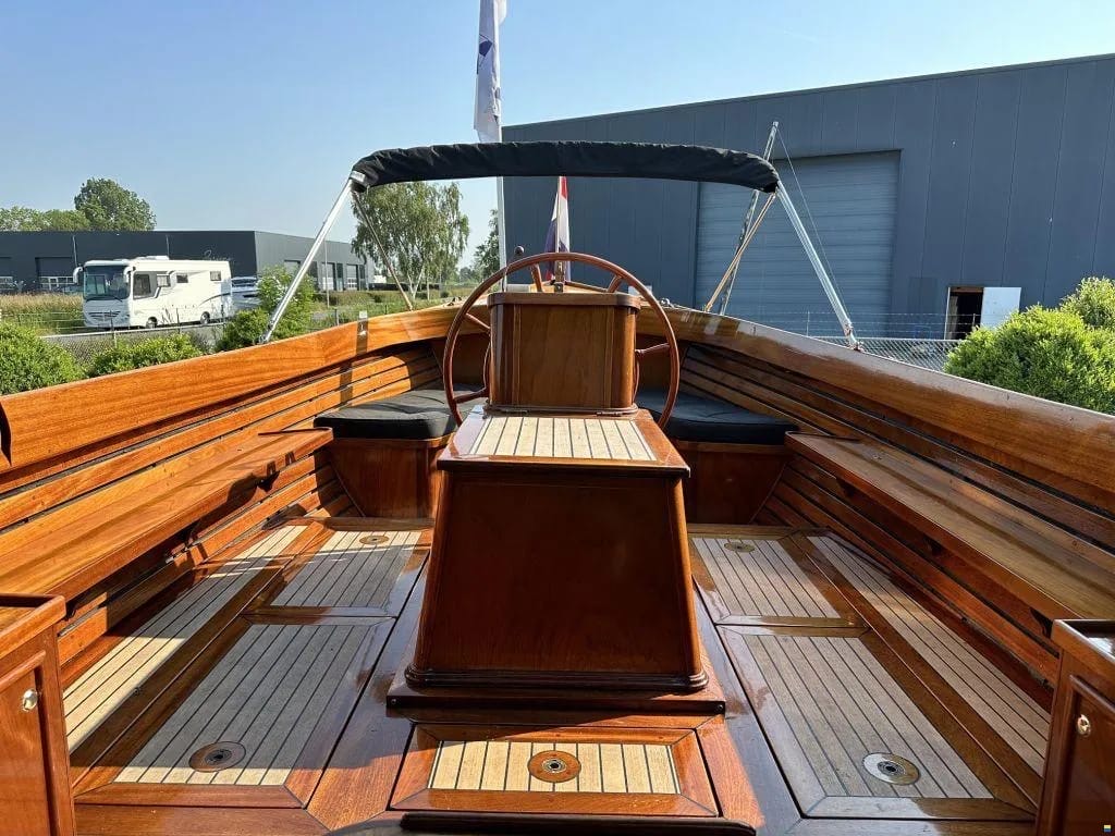 Officers Barkas 930 Elmira, klassieke sloep met 56PK Inboard — foto 2 van 9