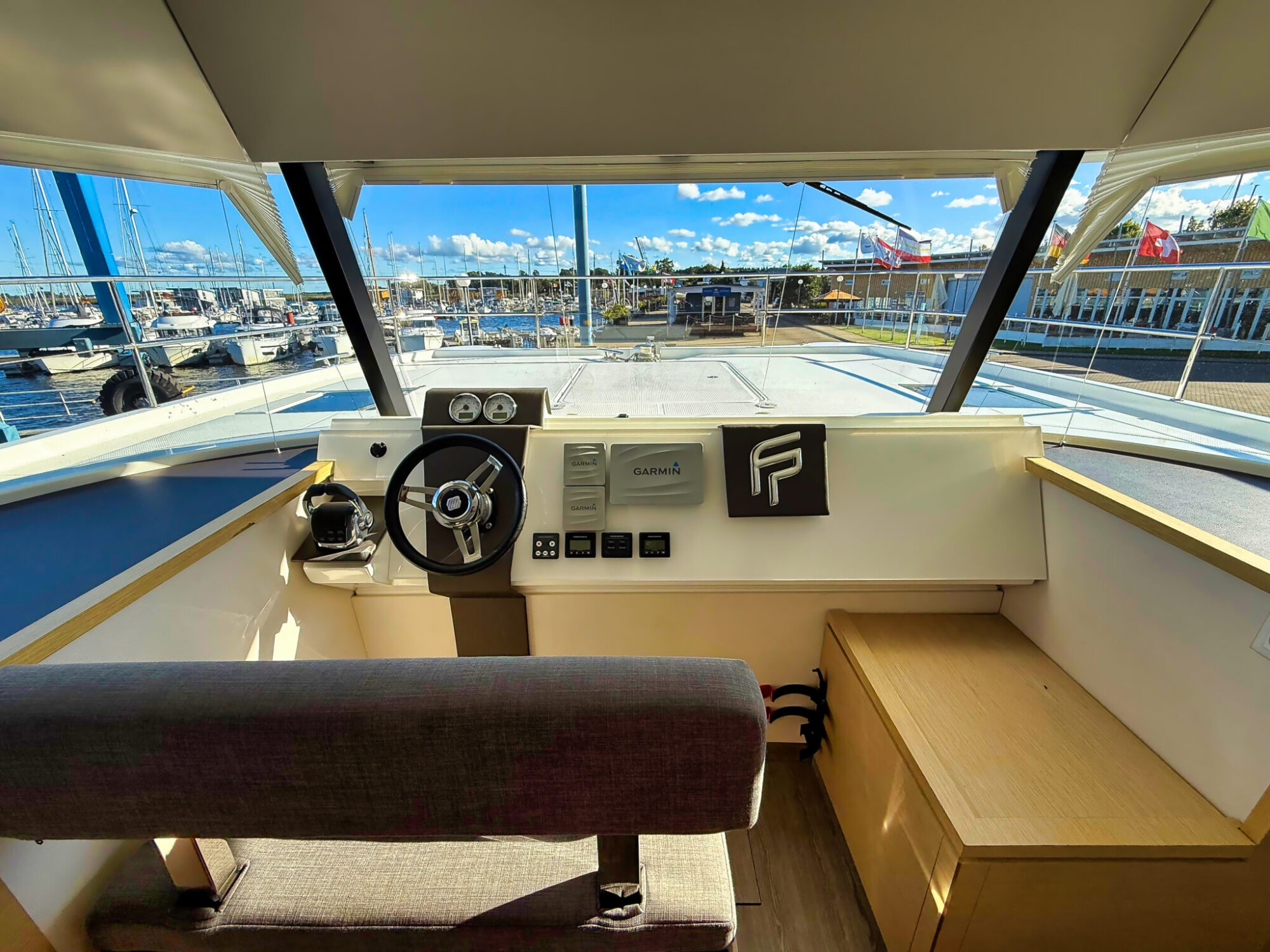 Fountaine Pajot Motorcatamaran MY 37 — foto 9 van 44