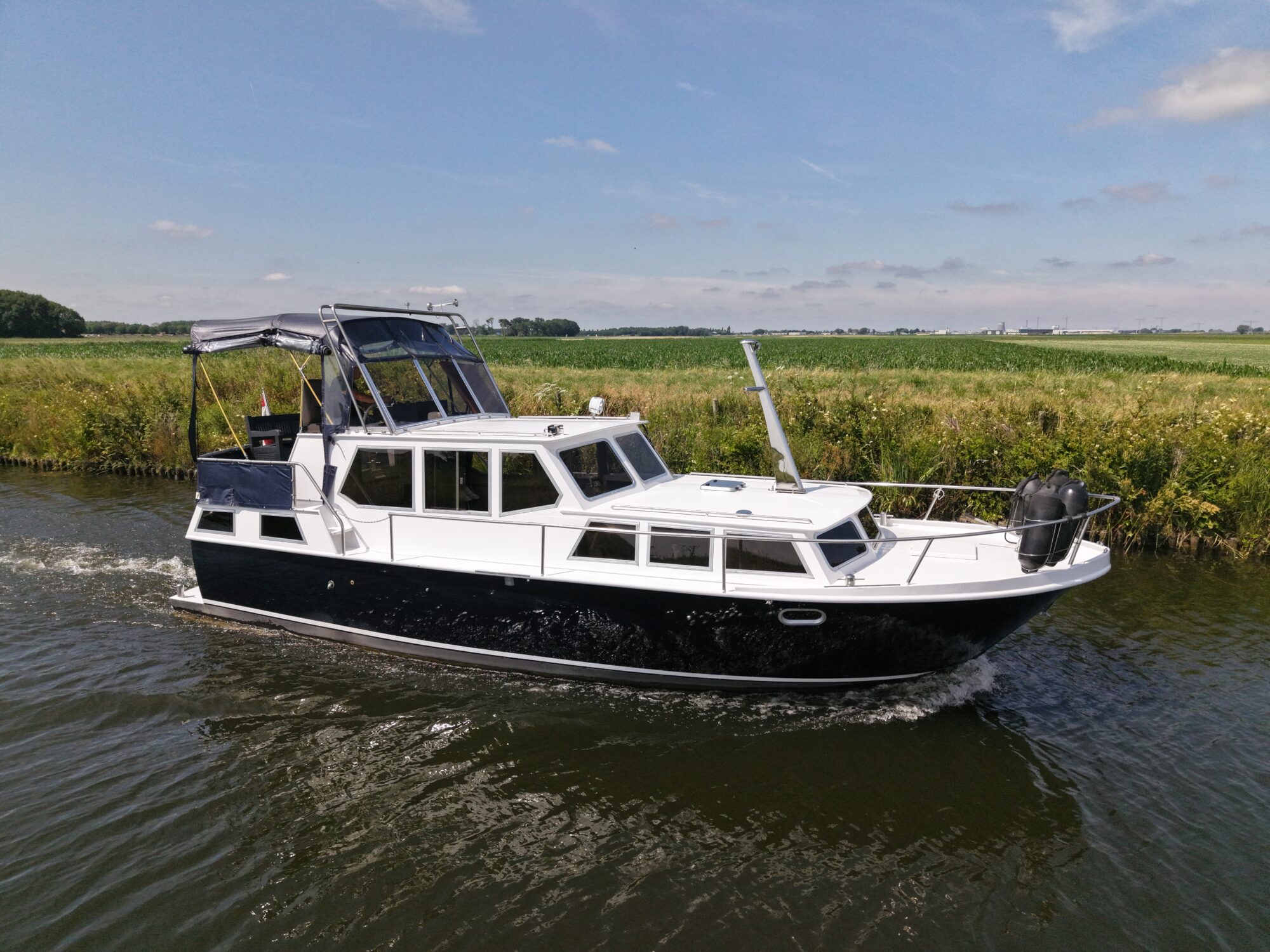 Vechtkruiser 10.50 AK Cabrio — foto 1 van 40