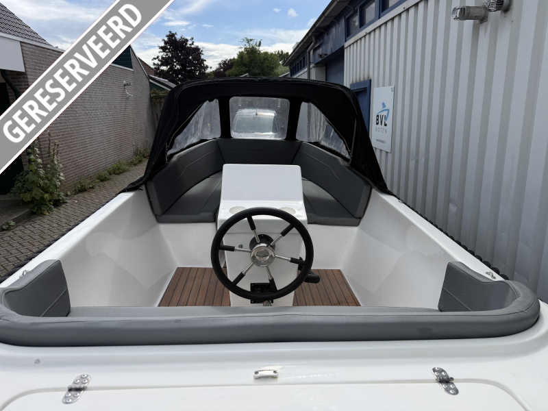 Admiral 530 Tender — foto 7 van 12