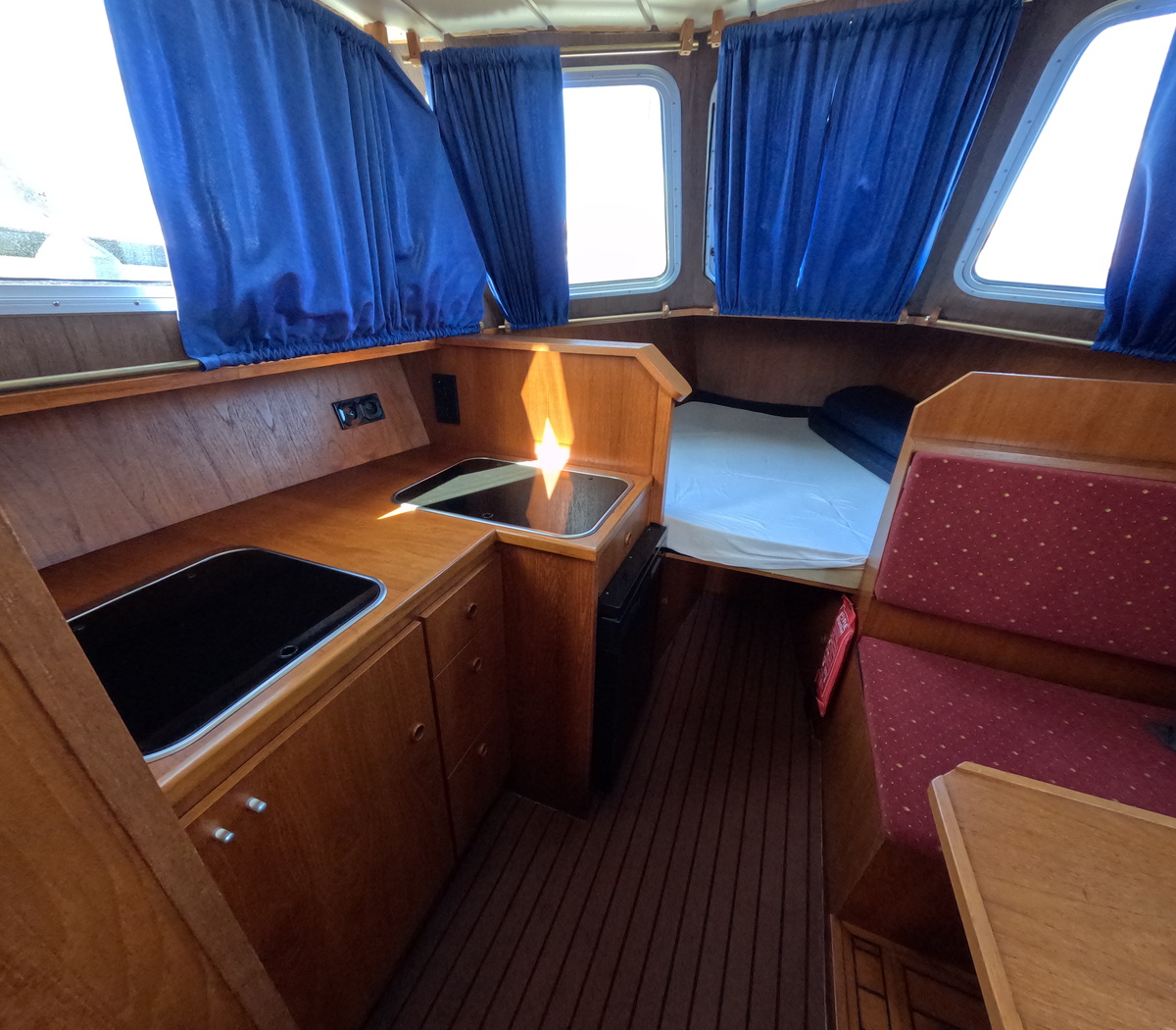 Beachcraft 850 Refit — foto 9 van 36