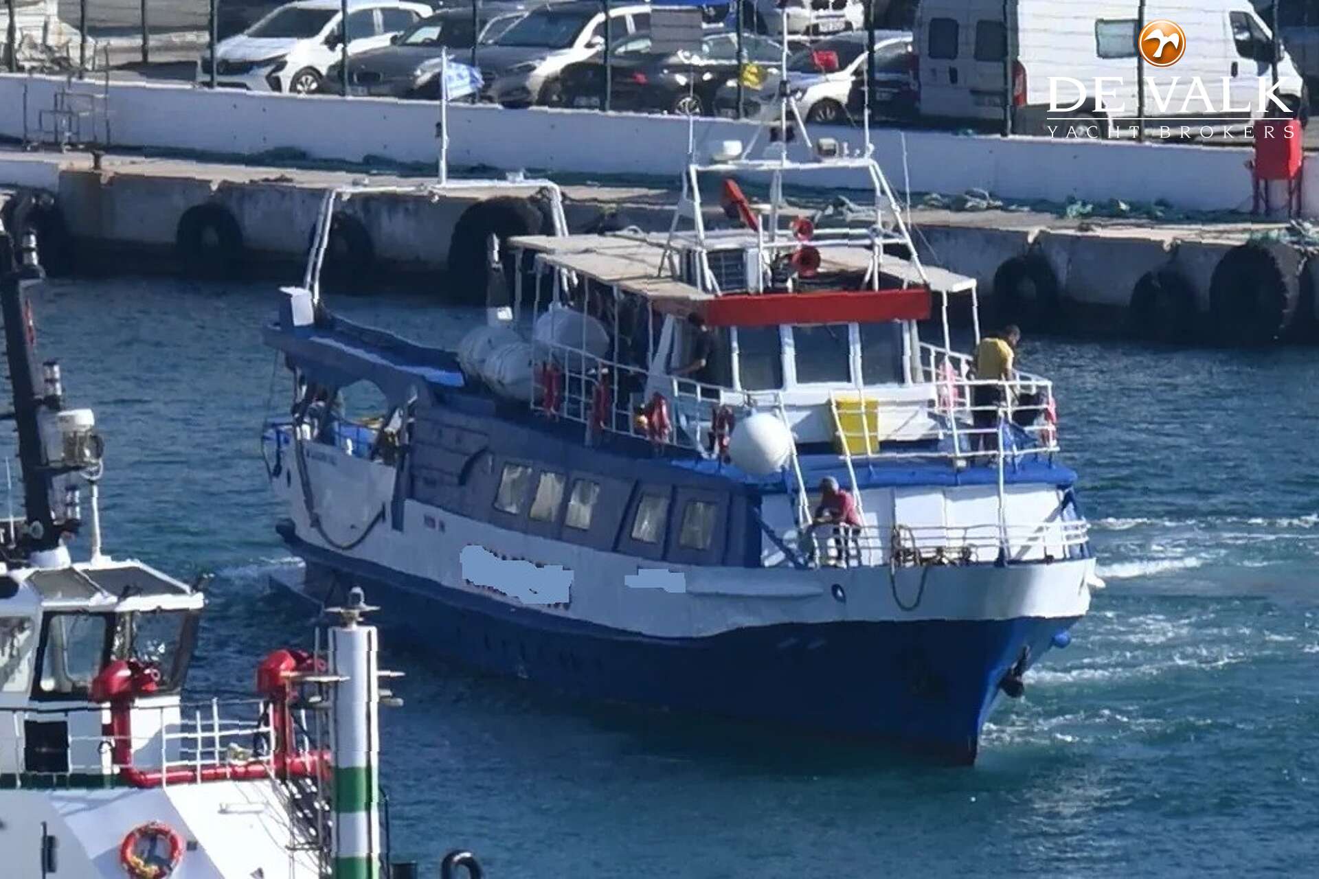 Day Passengers Ship Alexander Green 80 — foto 6 van 9