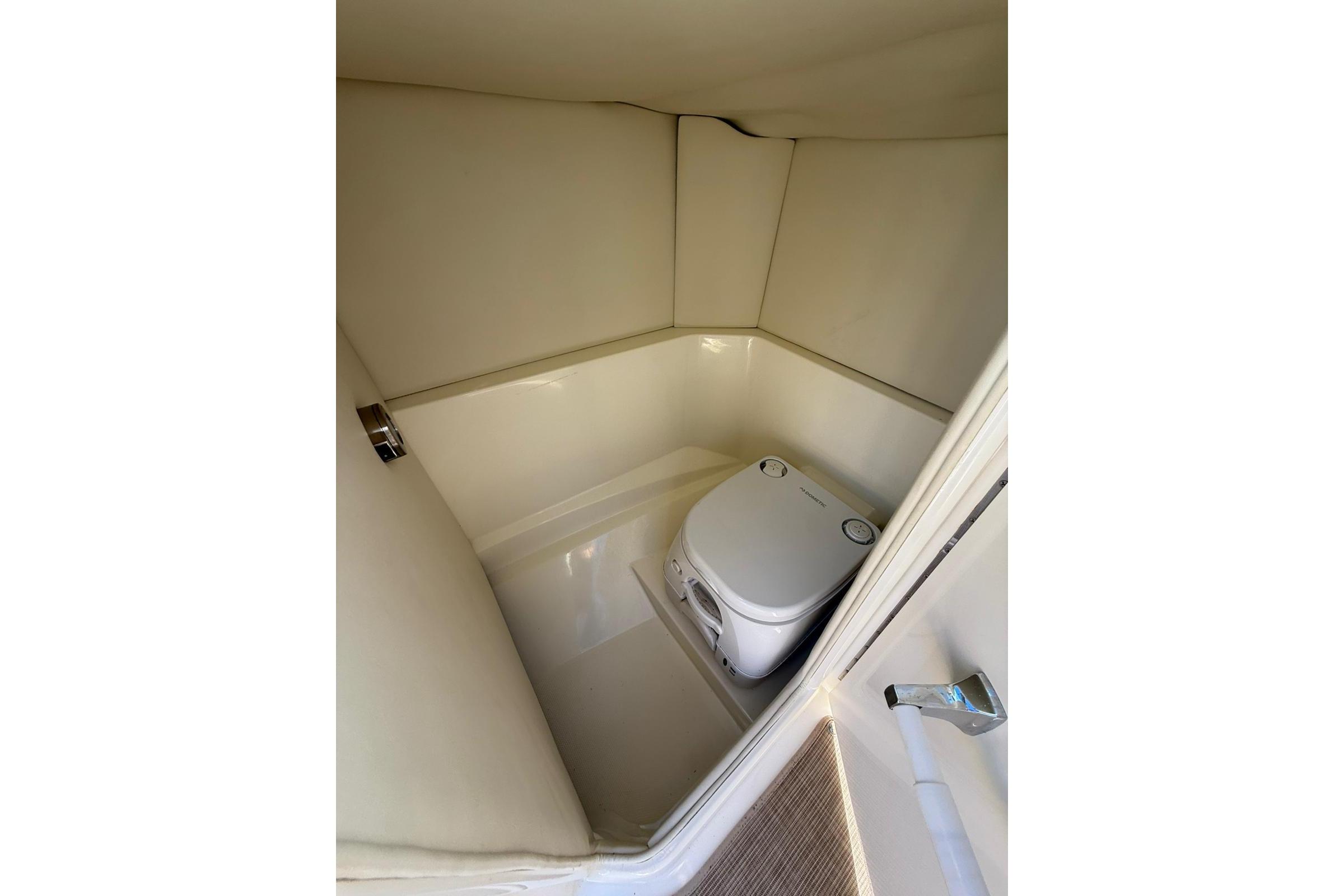 Sea Ray SPX 230 — foto 34 van 47