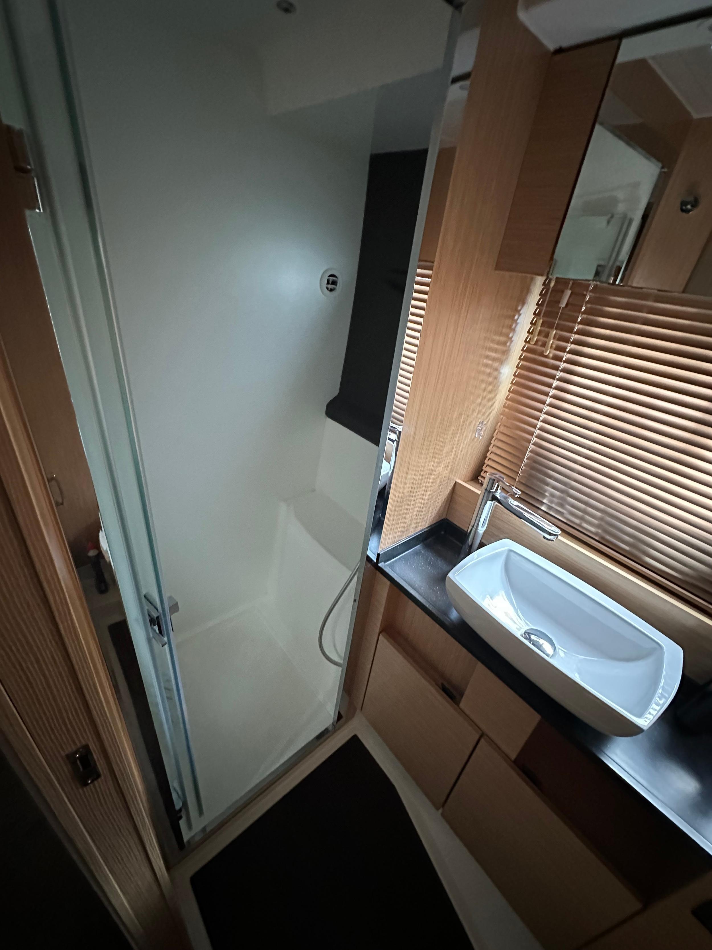 Bavaria R55 Flybridge — foto 13 van 27