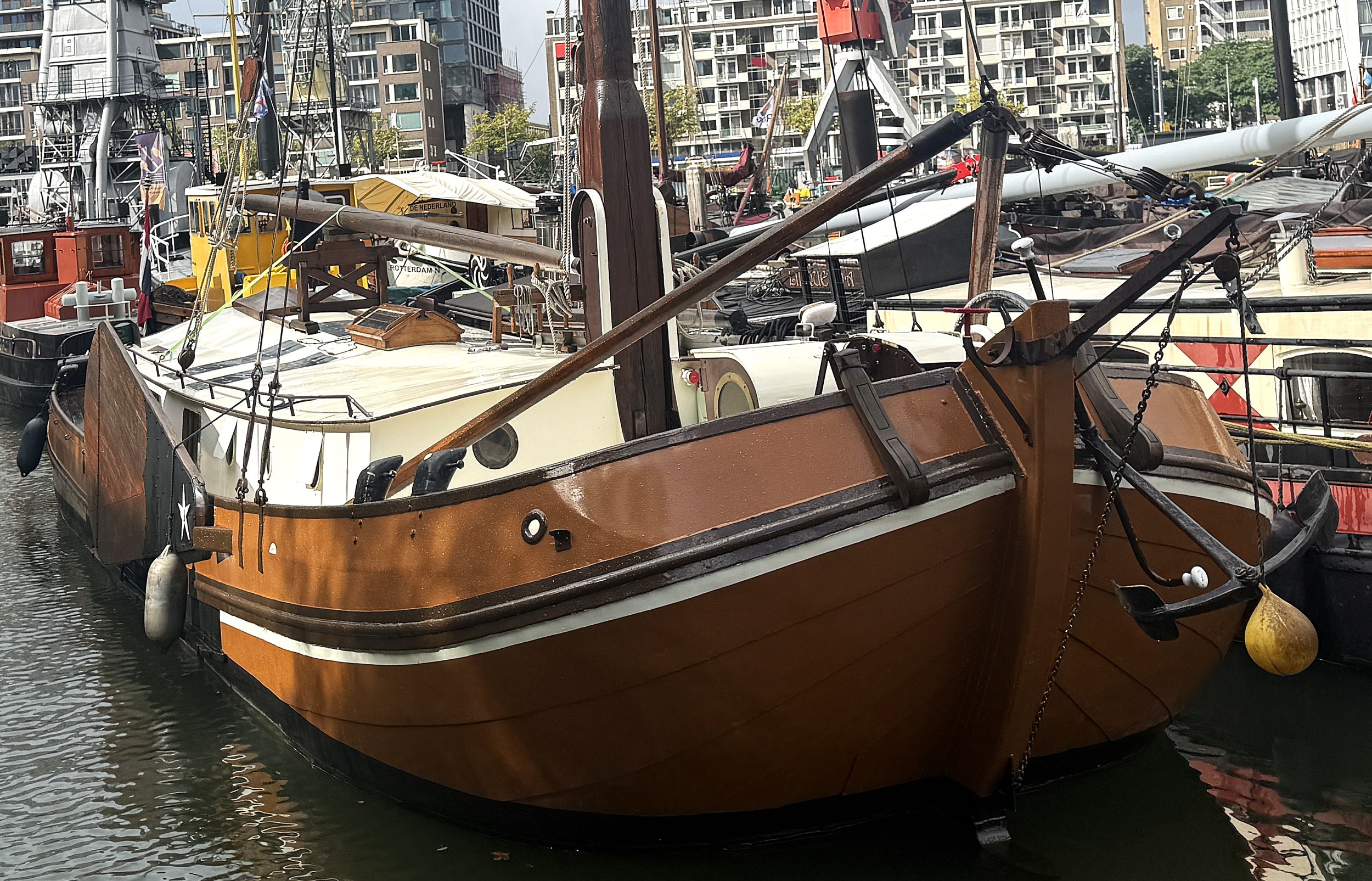 Tjalk Varend Woonschip — foto 2 van 15