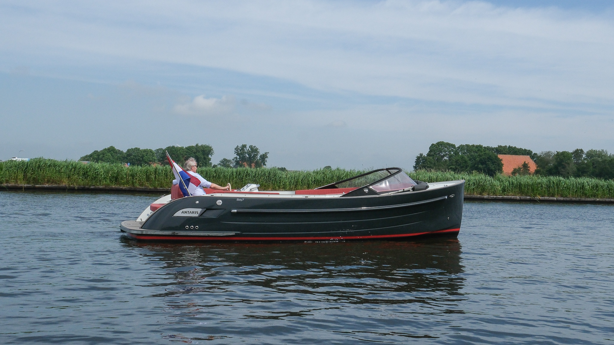 Antaris Sixty7 — foto 2 van 12