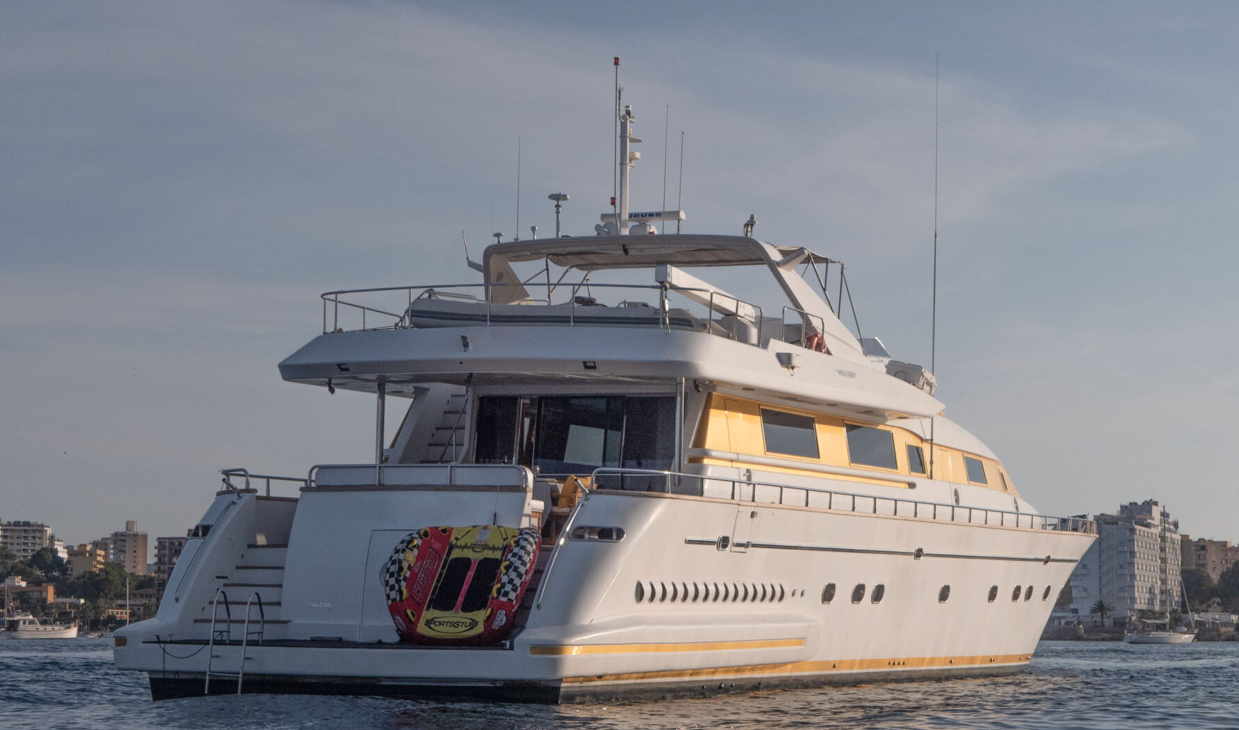 Falcon 100 — foto 21 van 21