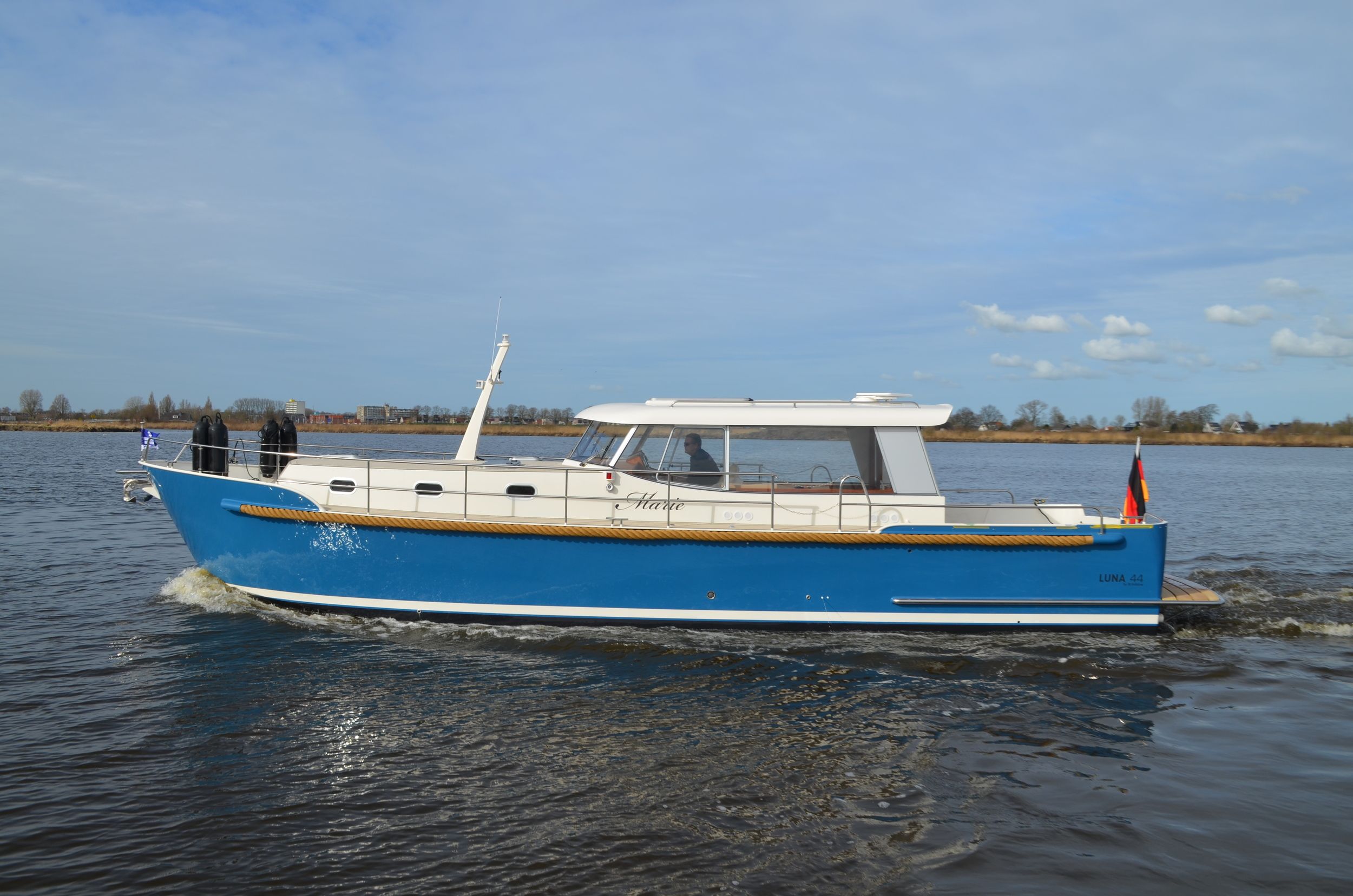Brandsma Luna 44 — foto 1 van 21