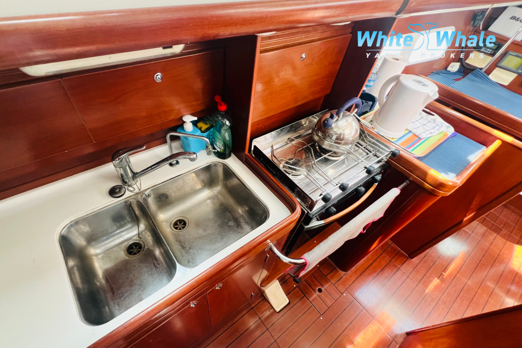 Beneteau Oceanis 42 CC — foto 25 van 45