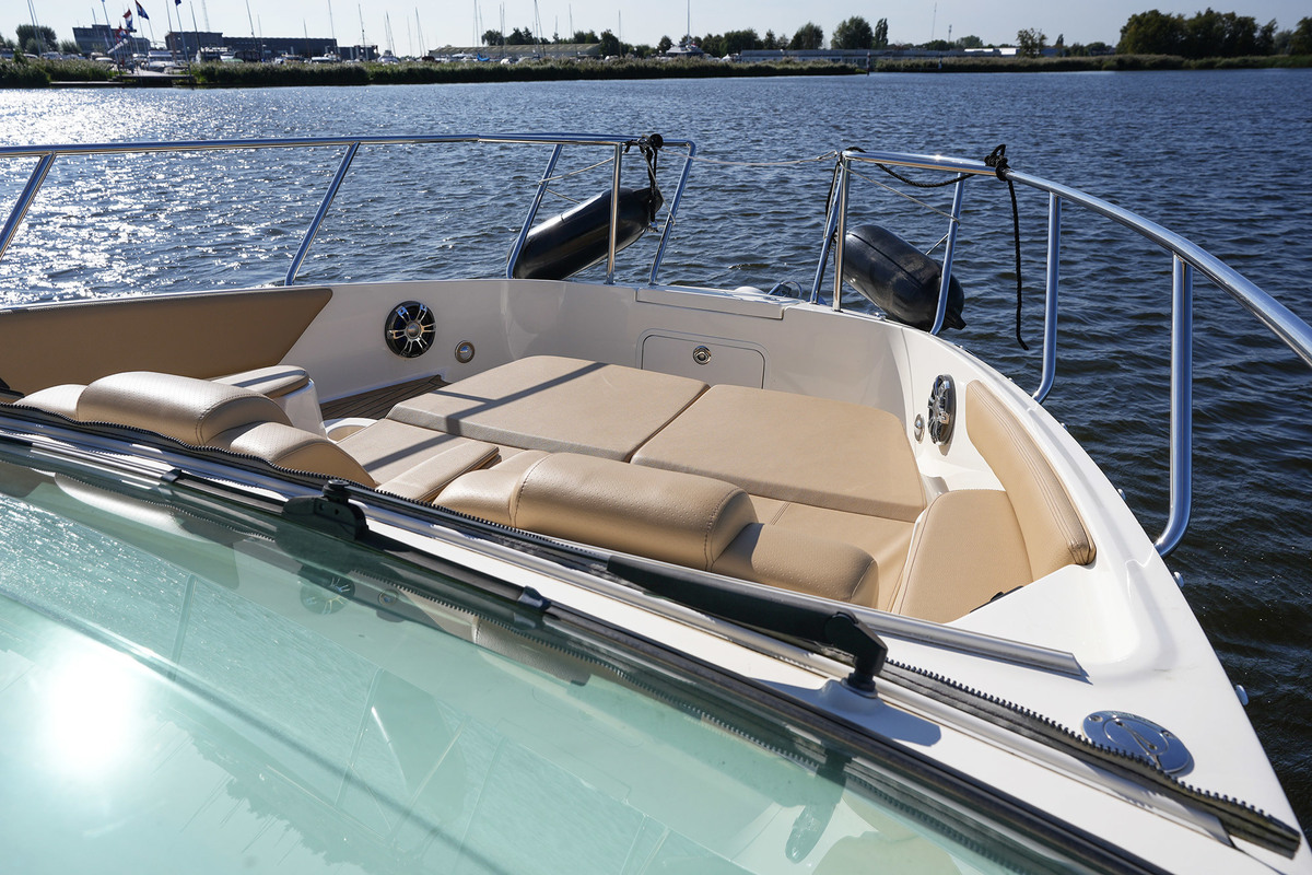 Sea Ray Sundancer 290 — foto 22 van 76