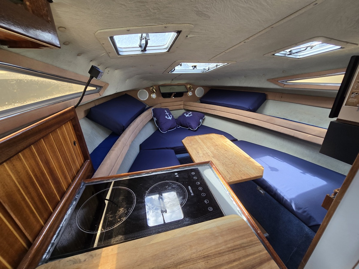 Sea Ray 220DA — foto 7 van 23
