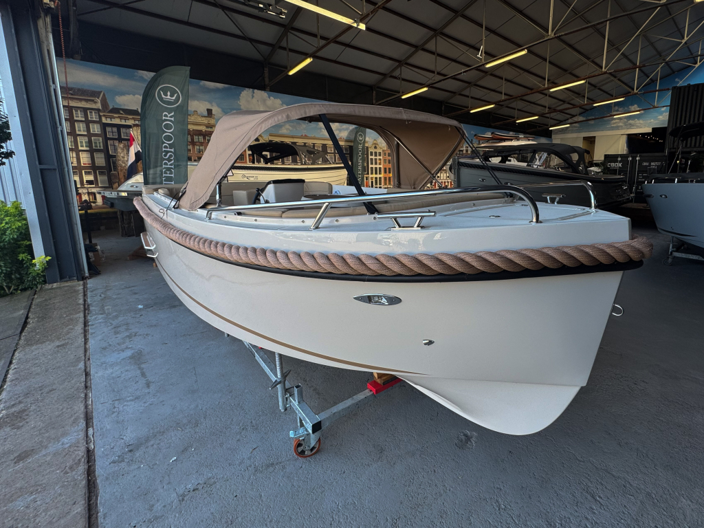 Lago Amore 606 Tender | 30PK Suzuki | Nieuwstaat incl. stalling — foto 13 van 26