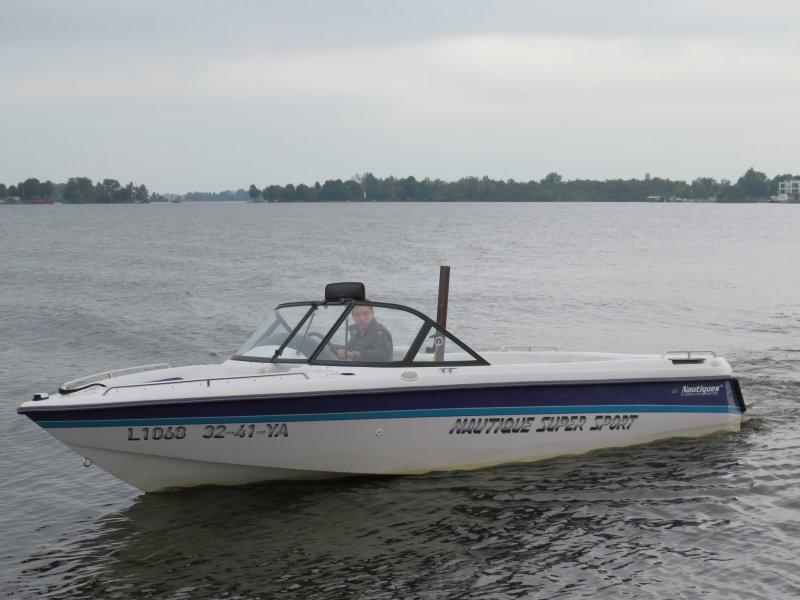 Correct Craft Ski Nautique — foto 1 van 15