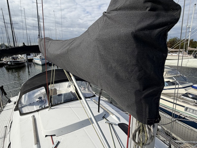 Beneteau Oceanis 321 — foto 30 van 48