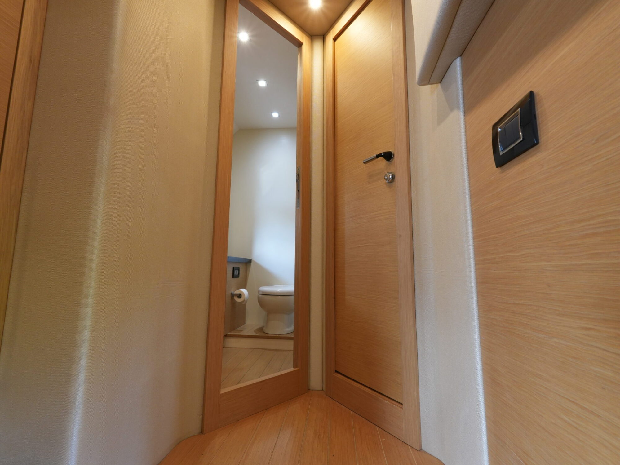 Sessa C46 HT IPS — foto 29 van 52