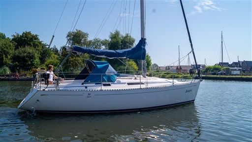 Dufour Yachts 30 Classic (2001) — foto 6 van 12