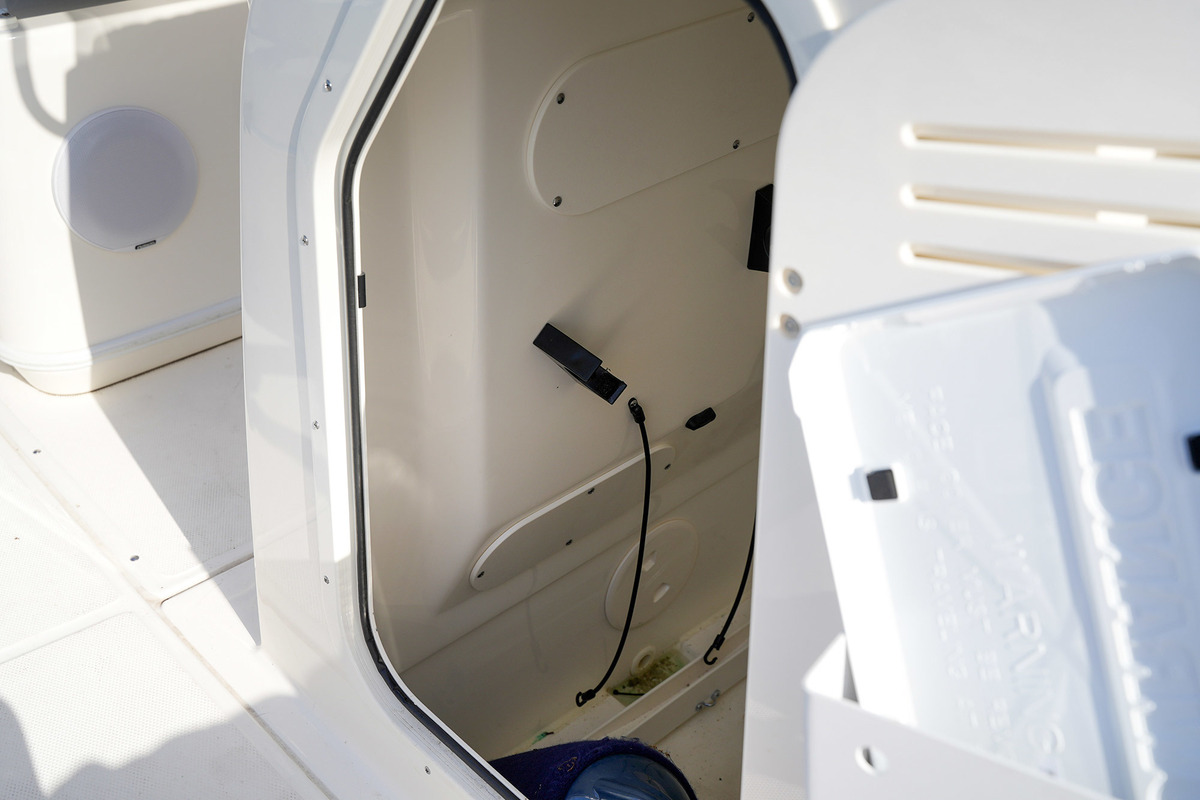 Boston Whaler 210 Montauk — foto 24 van 50