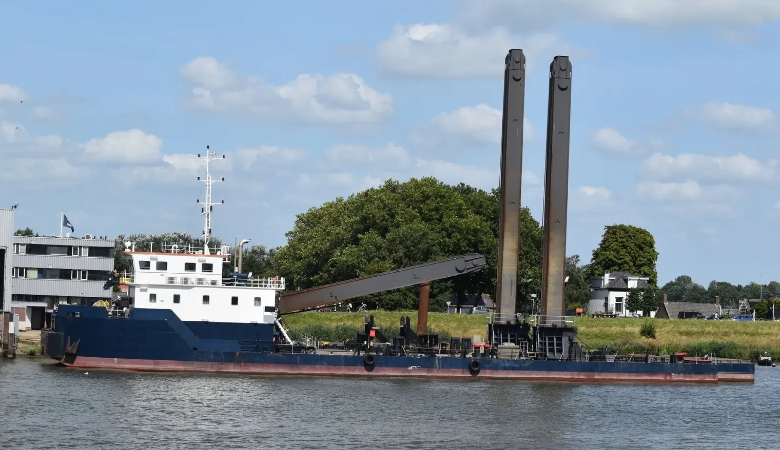 Dredging - Beroepsschip - Staal - {Year}
