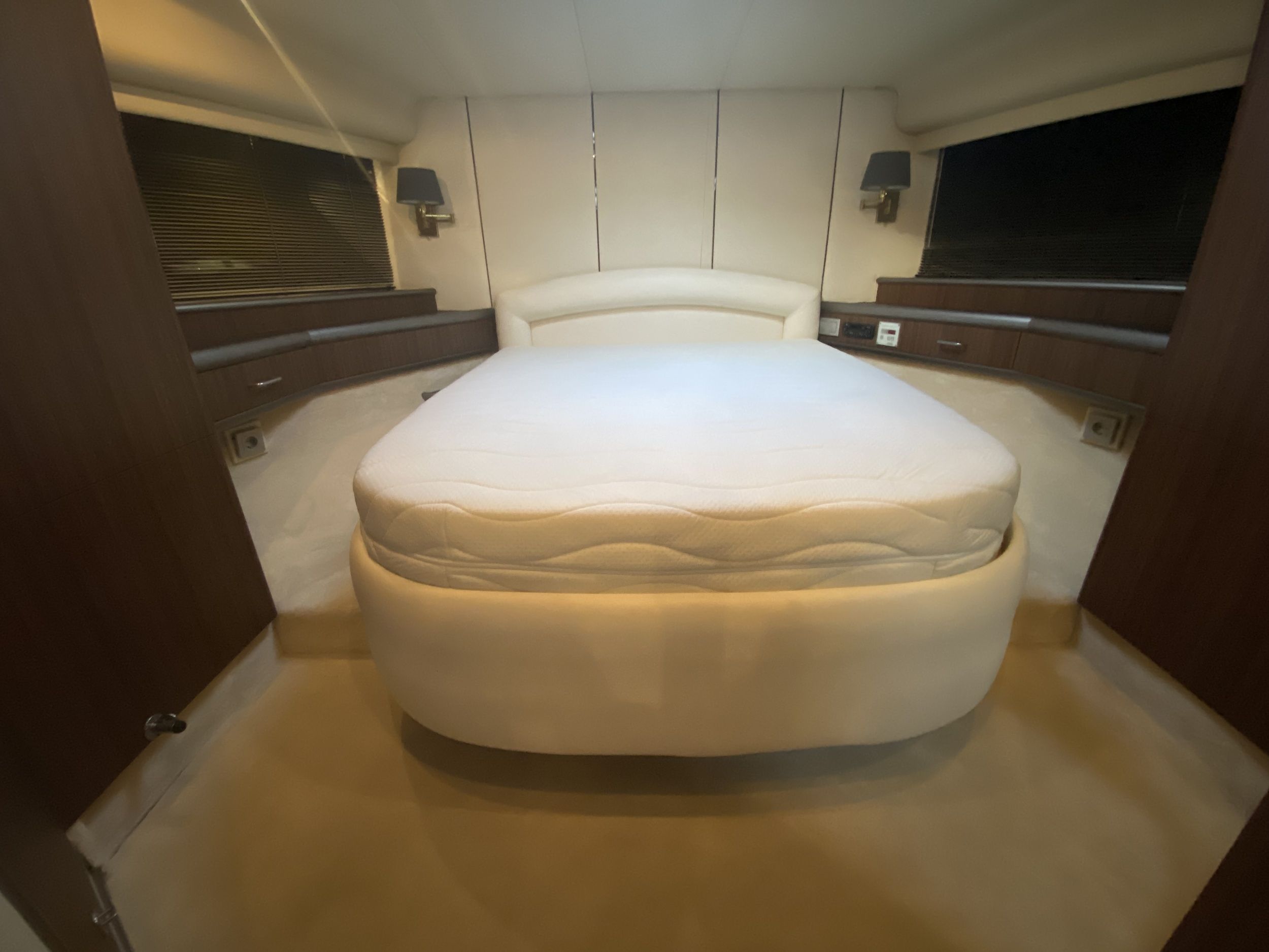 Fairline Squadron 62 — foto 3 van 4