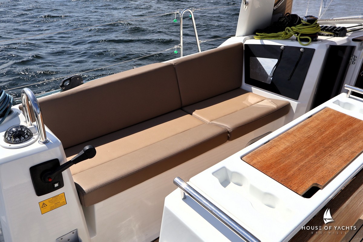 Beneteau Oceanis 35.1 — foto 7 van 12