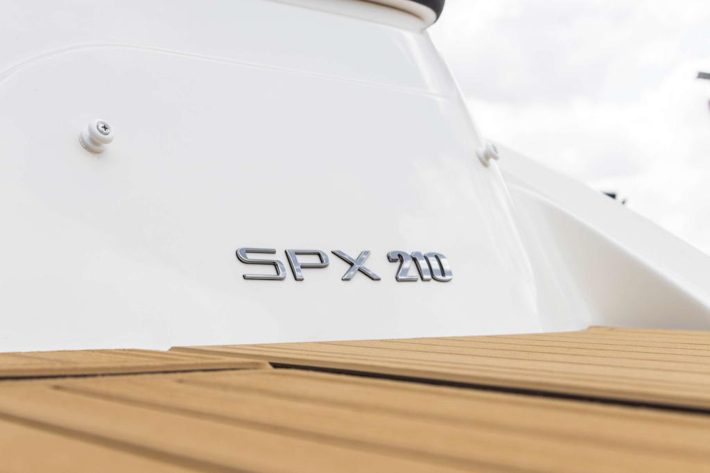 Sea Ray SPX 210 — foto 10 van 37