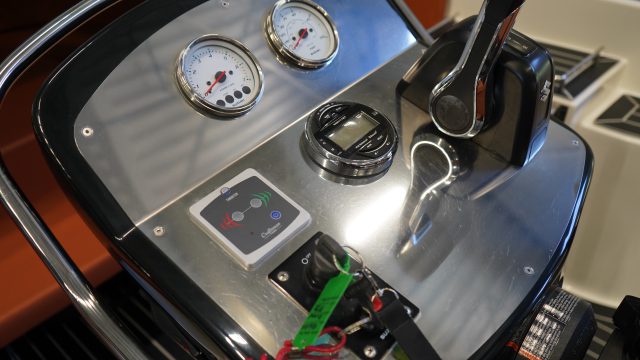 Primeur 710 Suzuki 60pk | Koelkast & Audio | DIRECT VAARKLAAR! — foto 11 van 21
