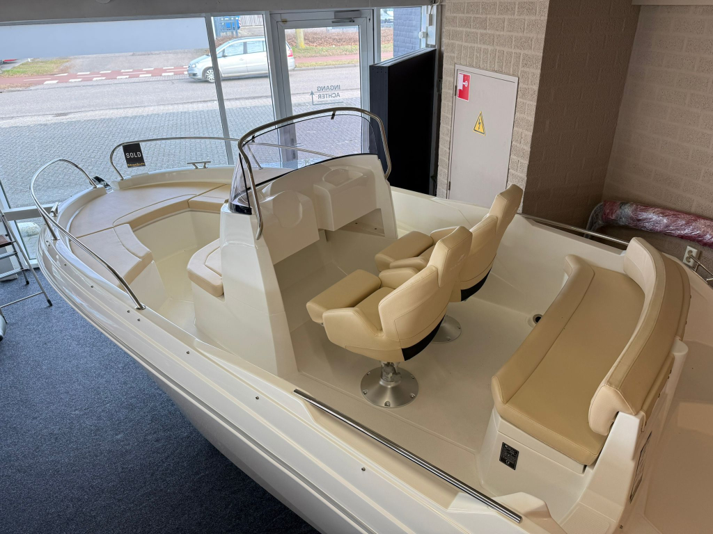 AM Yacht 520 Open — foto 5 van 11